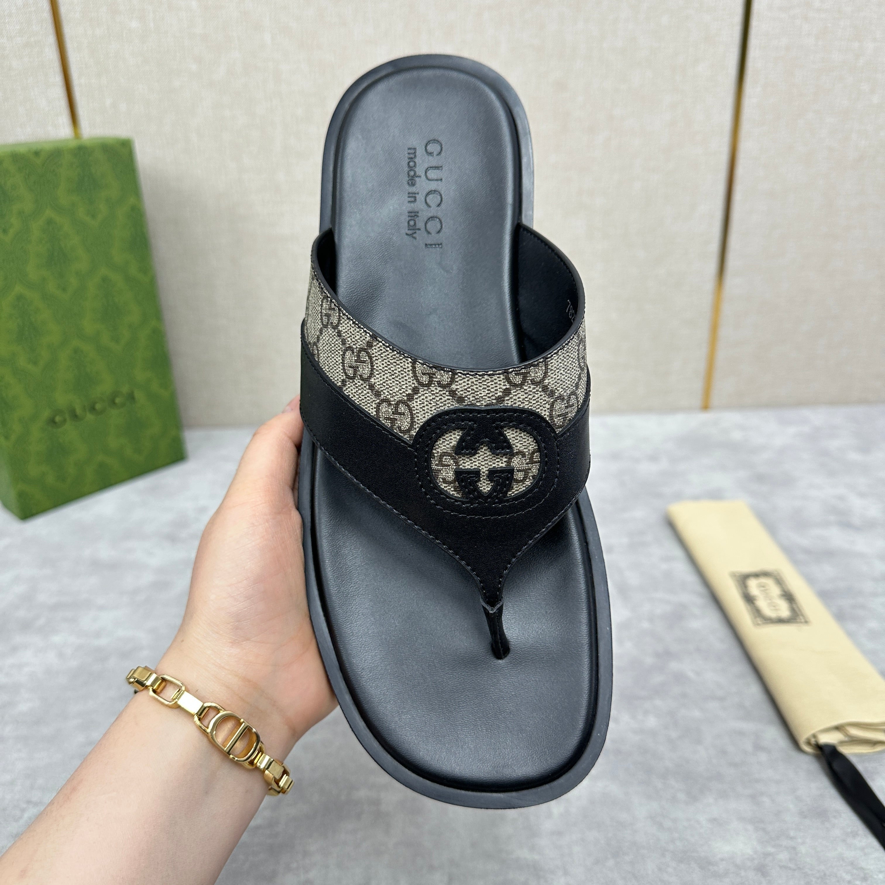 GG Men's Thong Sandals Black Brown Canvas Cowhide 542952