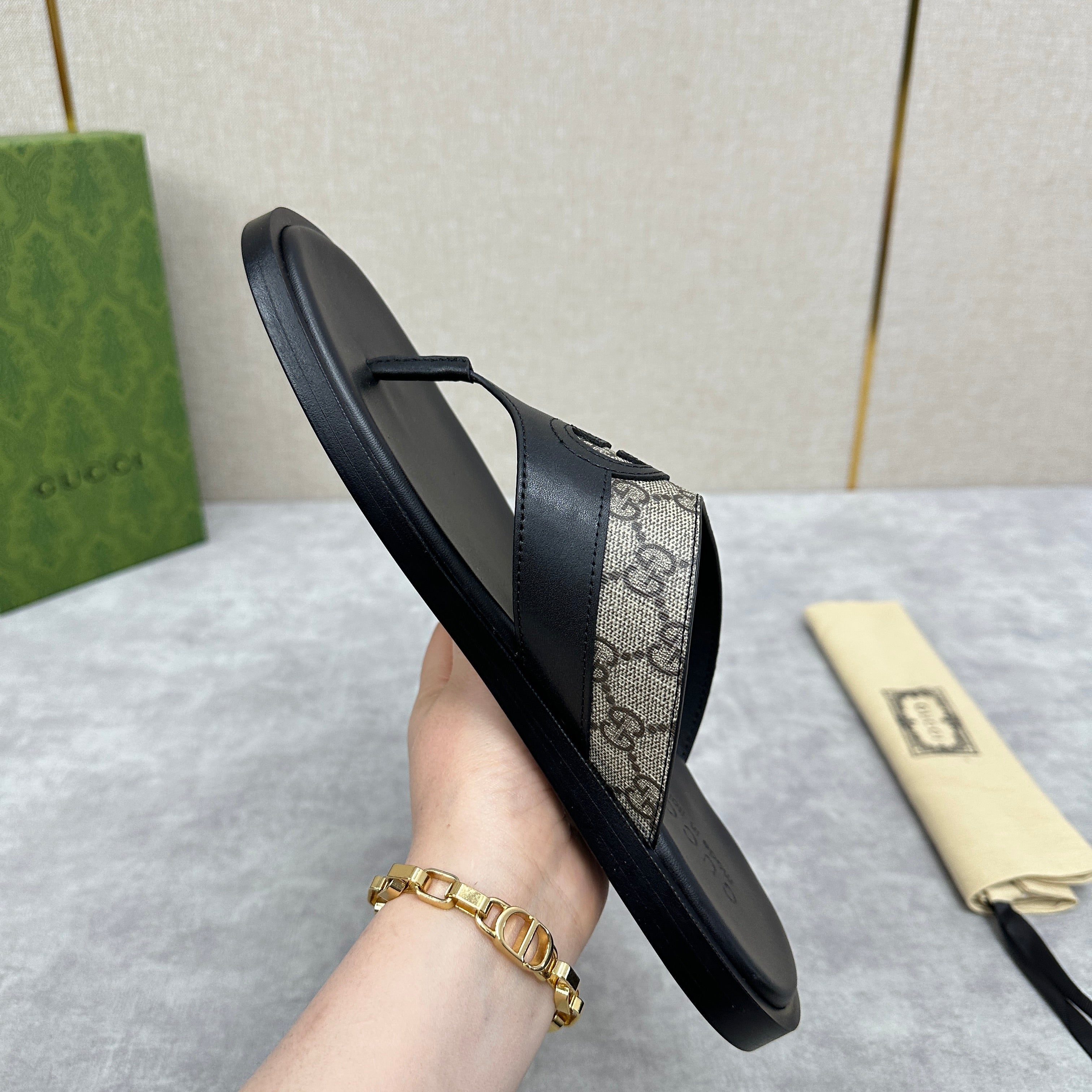 GG Men's Thong Sandals Black Brown Canvas Cowhide 542952