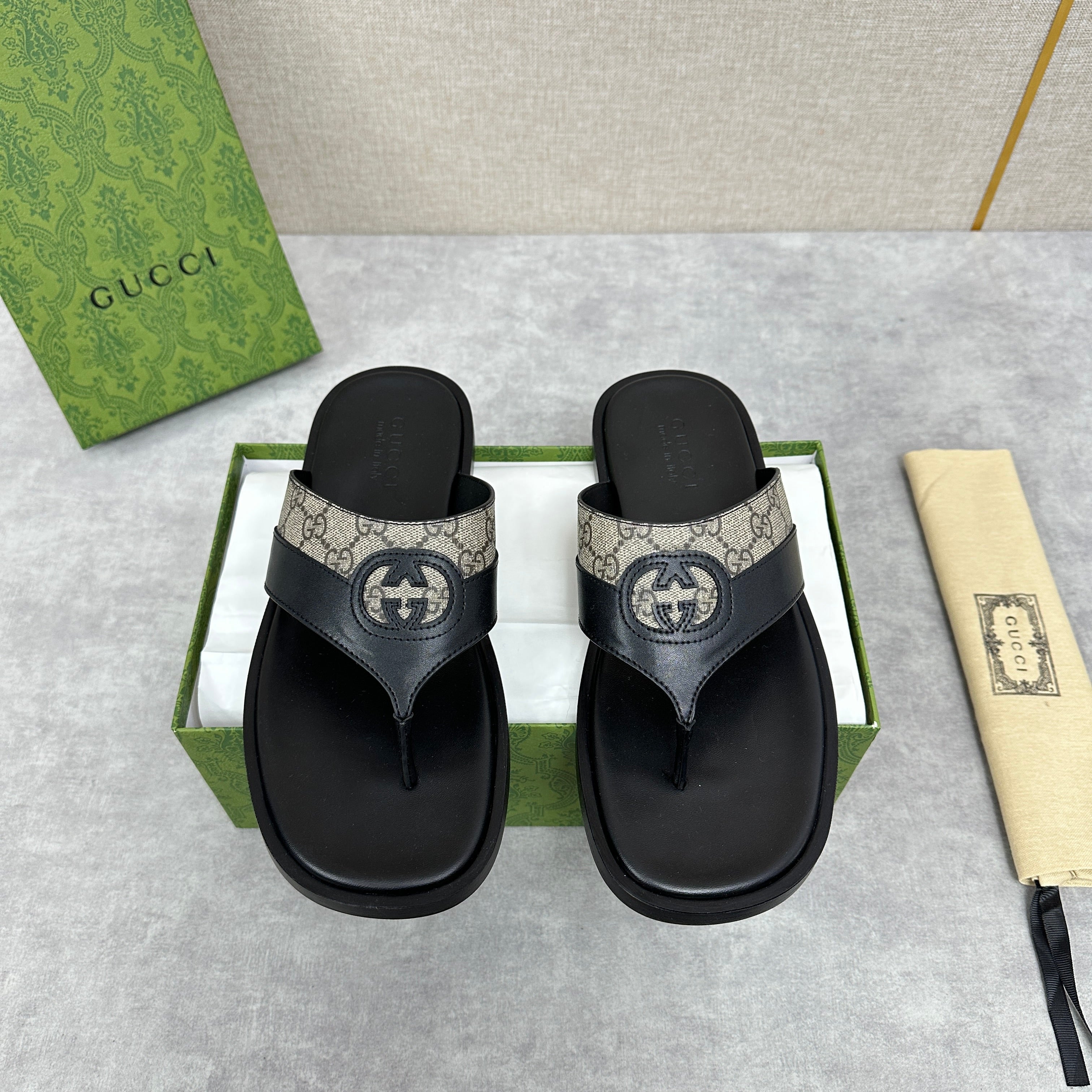 GG Men's Thong Sandals Black Brown Canvas Cowhide 542952