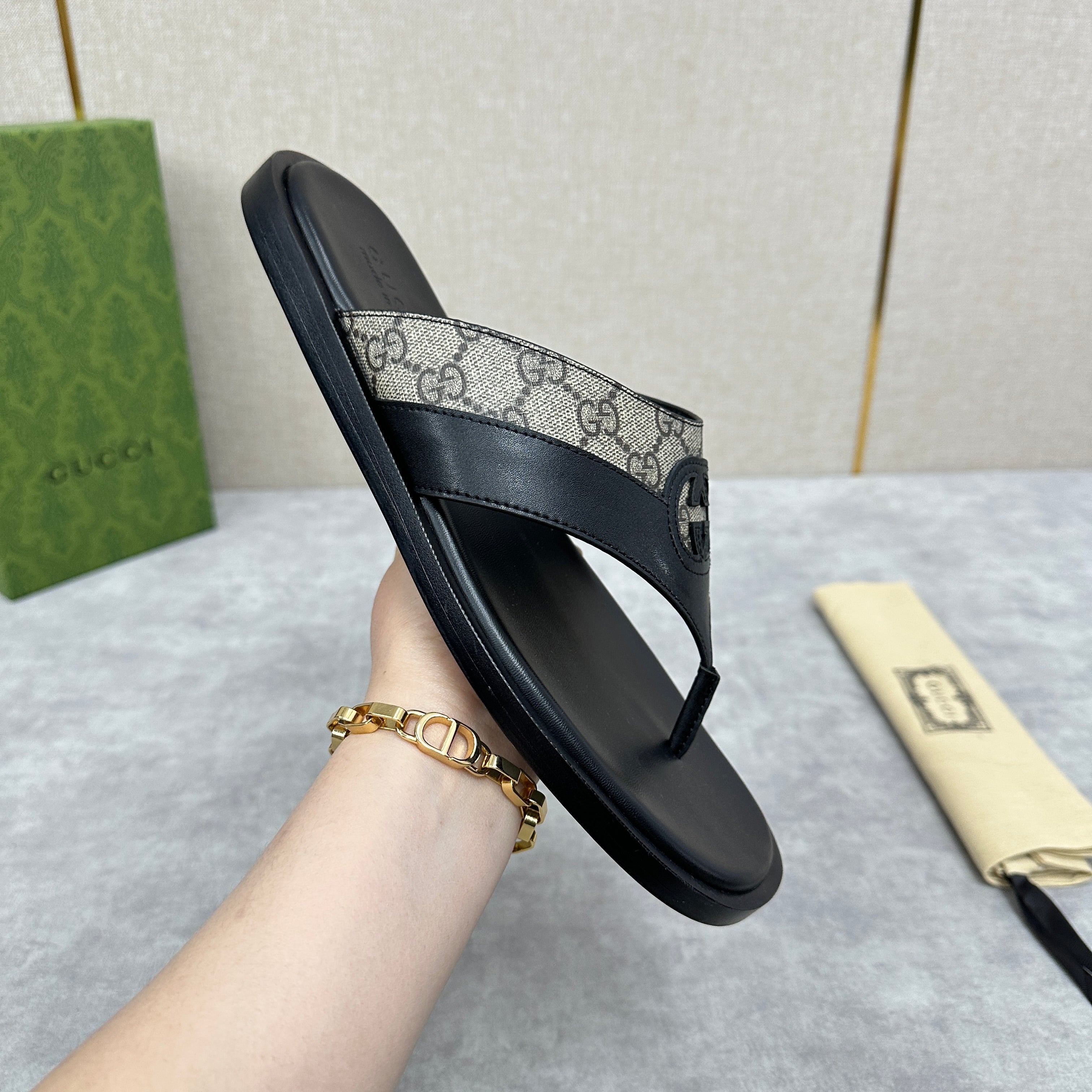 GG Men's Thong Sandals Black Brown Canvas Cowhide 542952