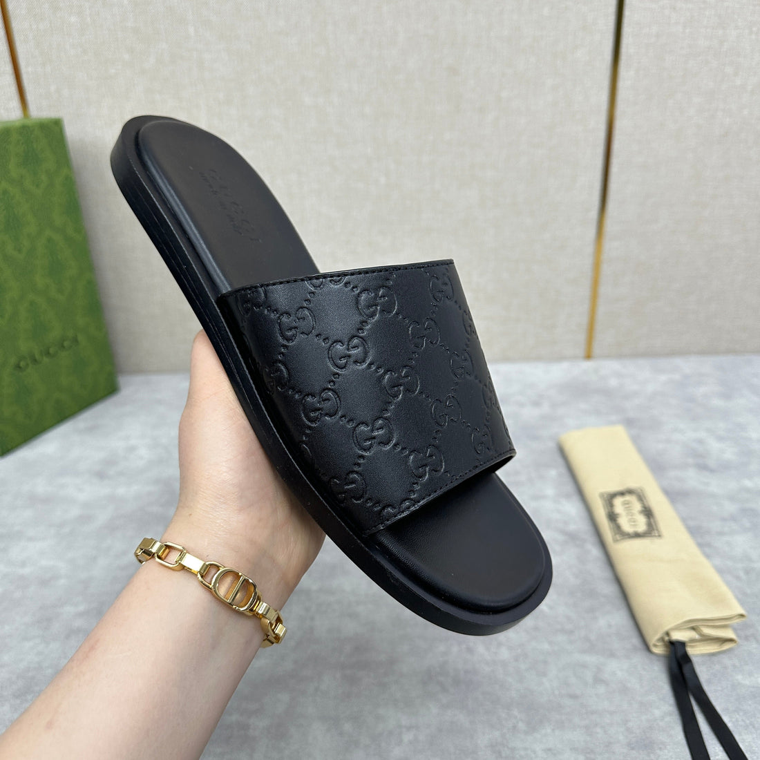 GG Men's slide black cowhide 542957