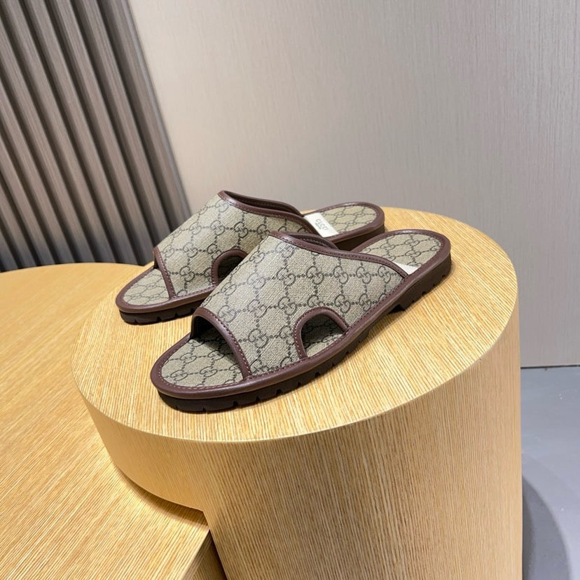 GG Men's Slide Brown Printed Fabric 544369