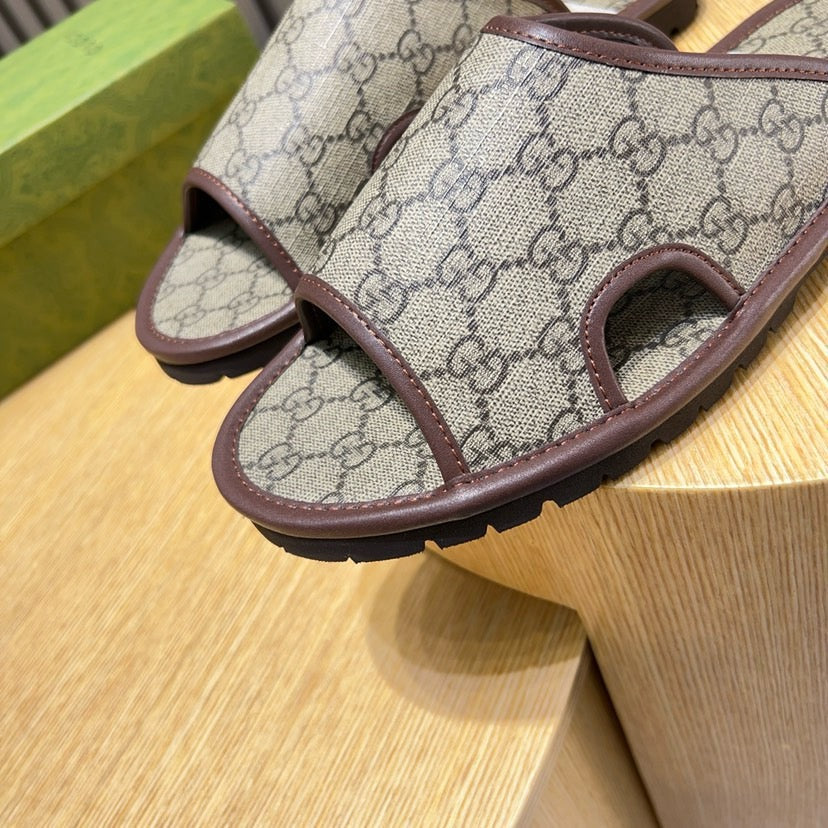 GG Men's Slide Brown Printed Fabric 544369