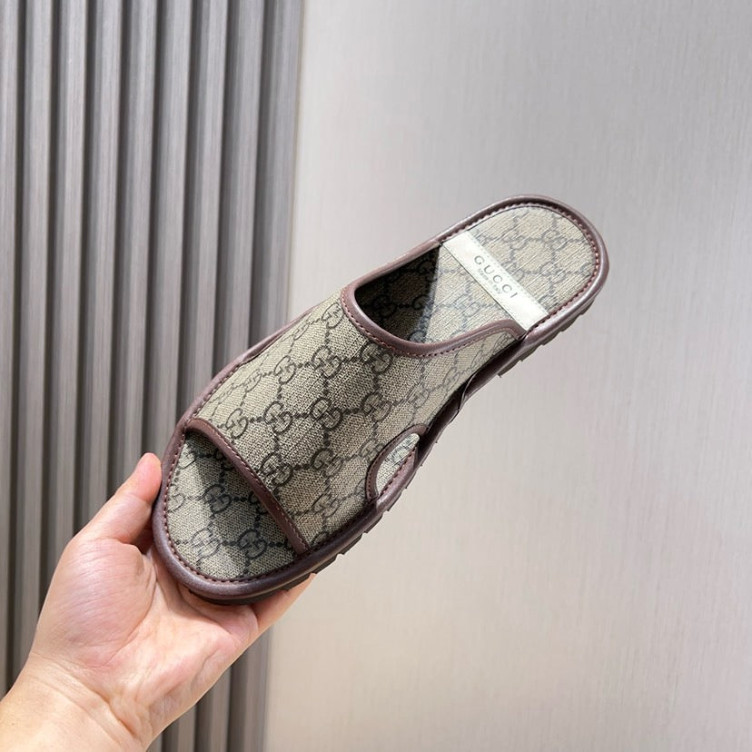 GG Men's Slide Brown Printed Fabric 544369