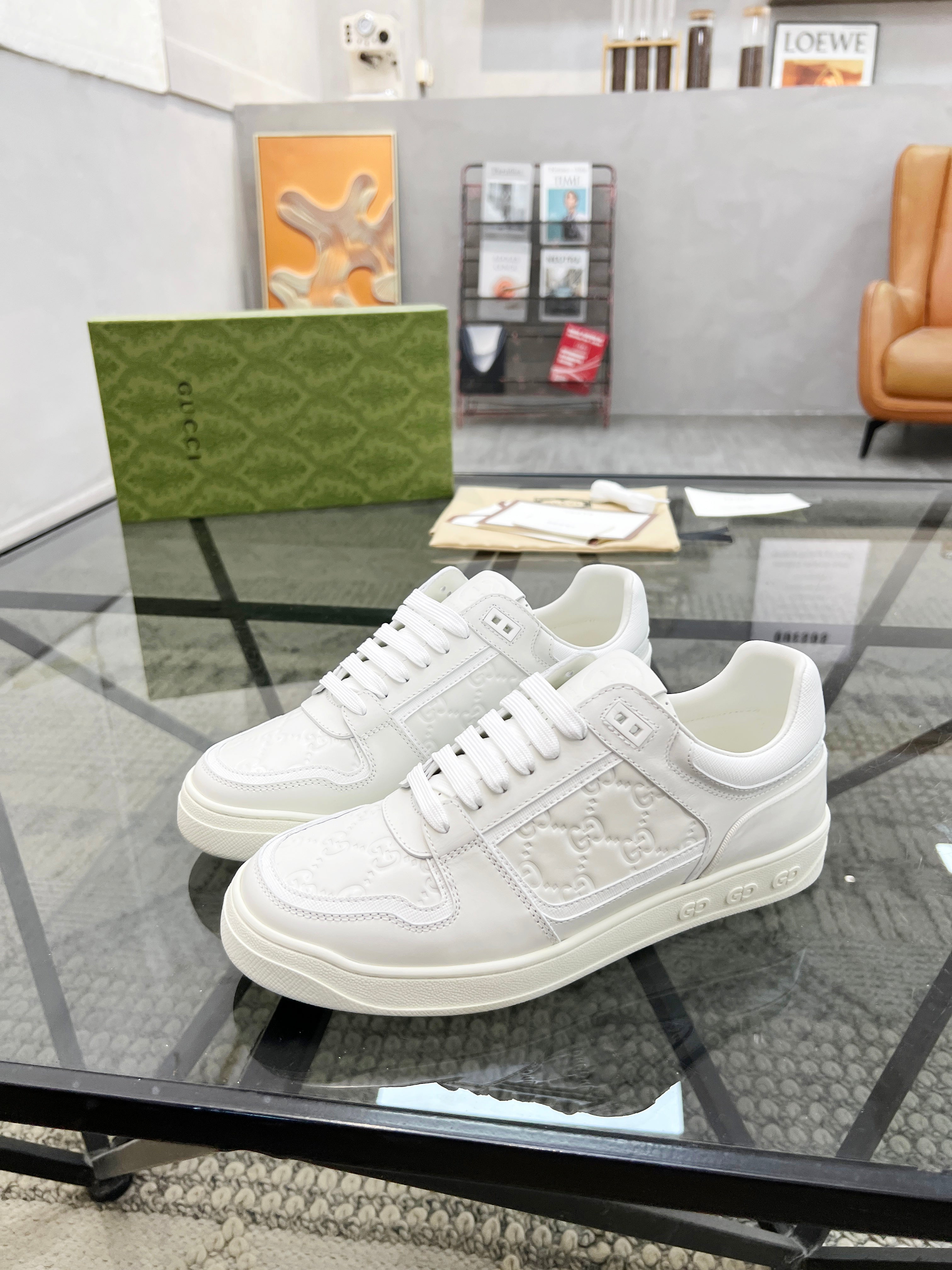 GG Men's Sneaker Black White Embossed Cowhide 525909