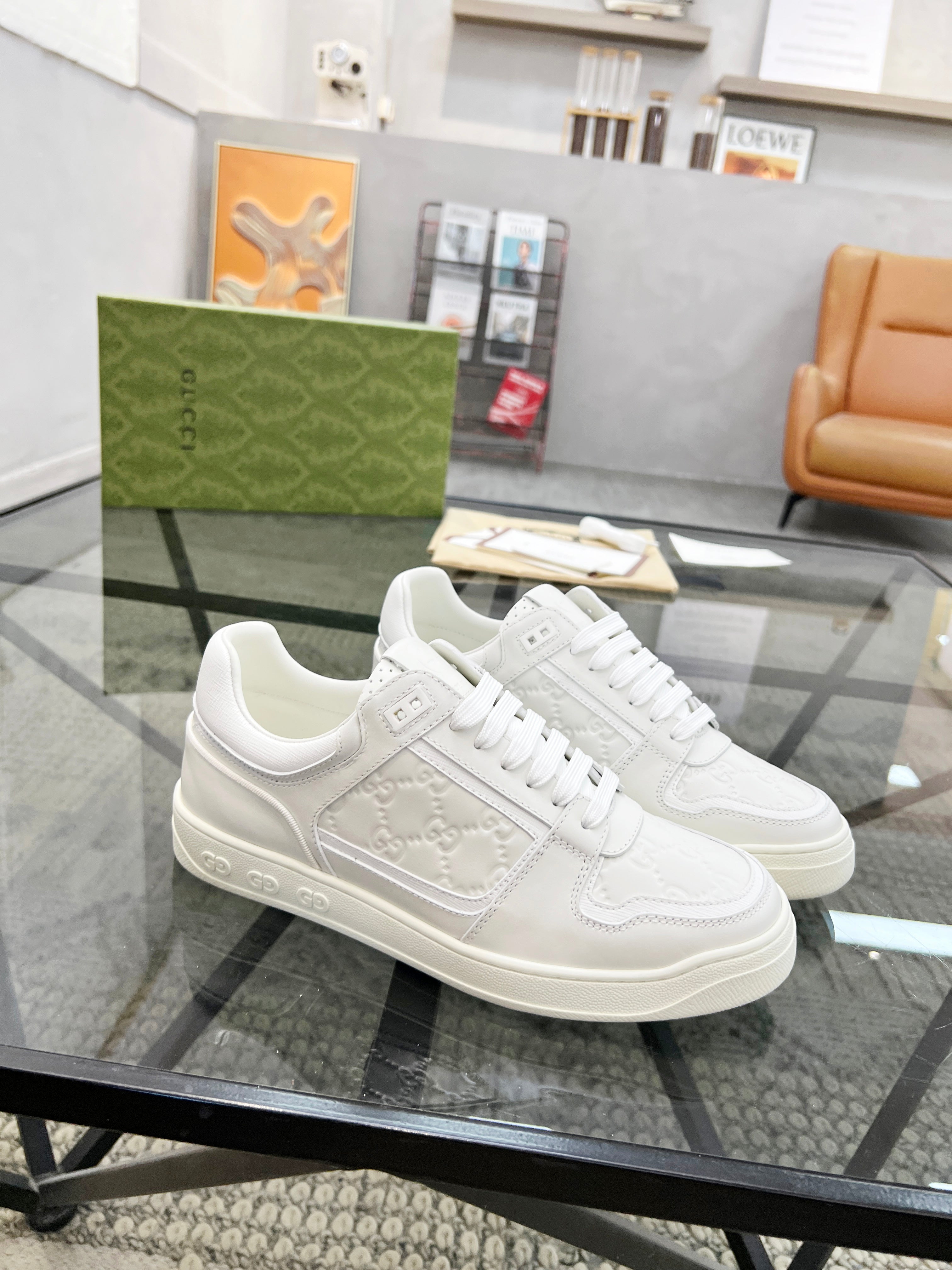 GG Men's Sneaker Black White Embossed Cowhide 525909