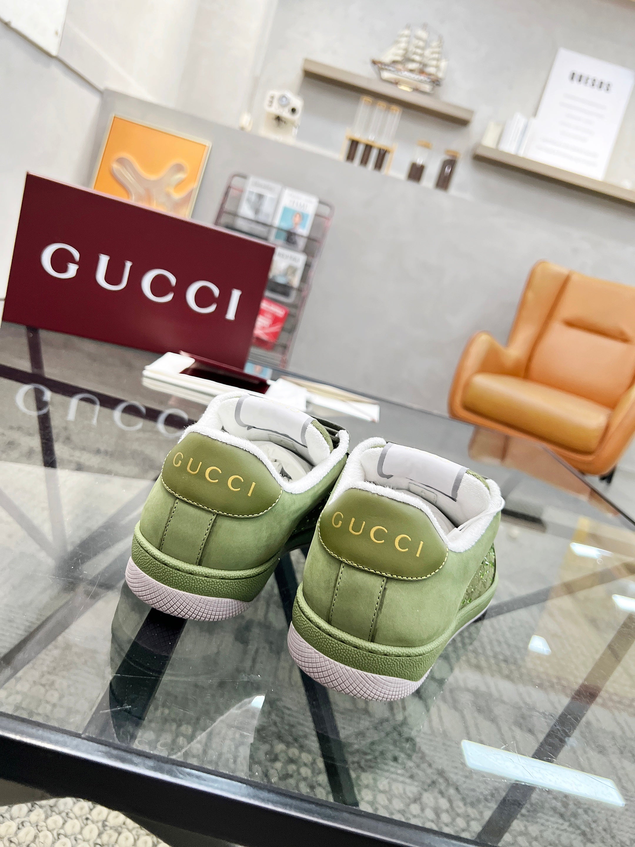 GG Men's Screener Sneaker Green Diamond Cowhide 559029