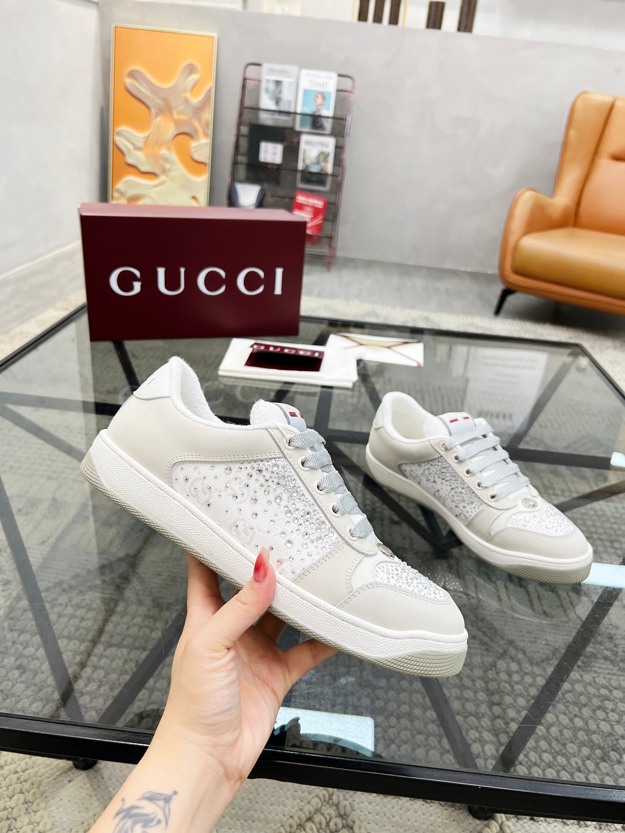 GG Men's Screener Sneaker White Diamond Cowhide 559030