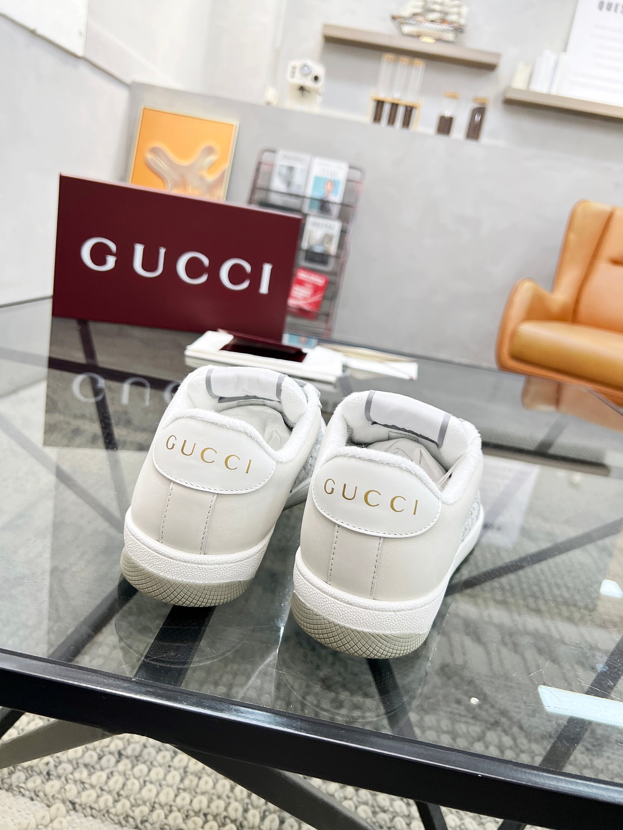 GG Men's Screener Sneaker White Diamond Cowhide 559030