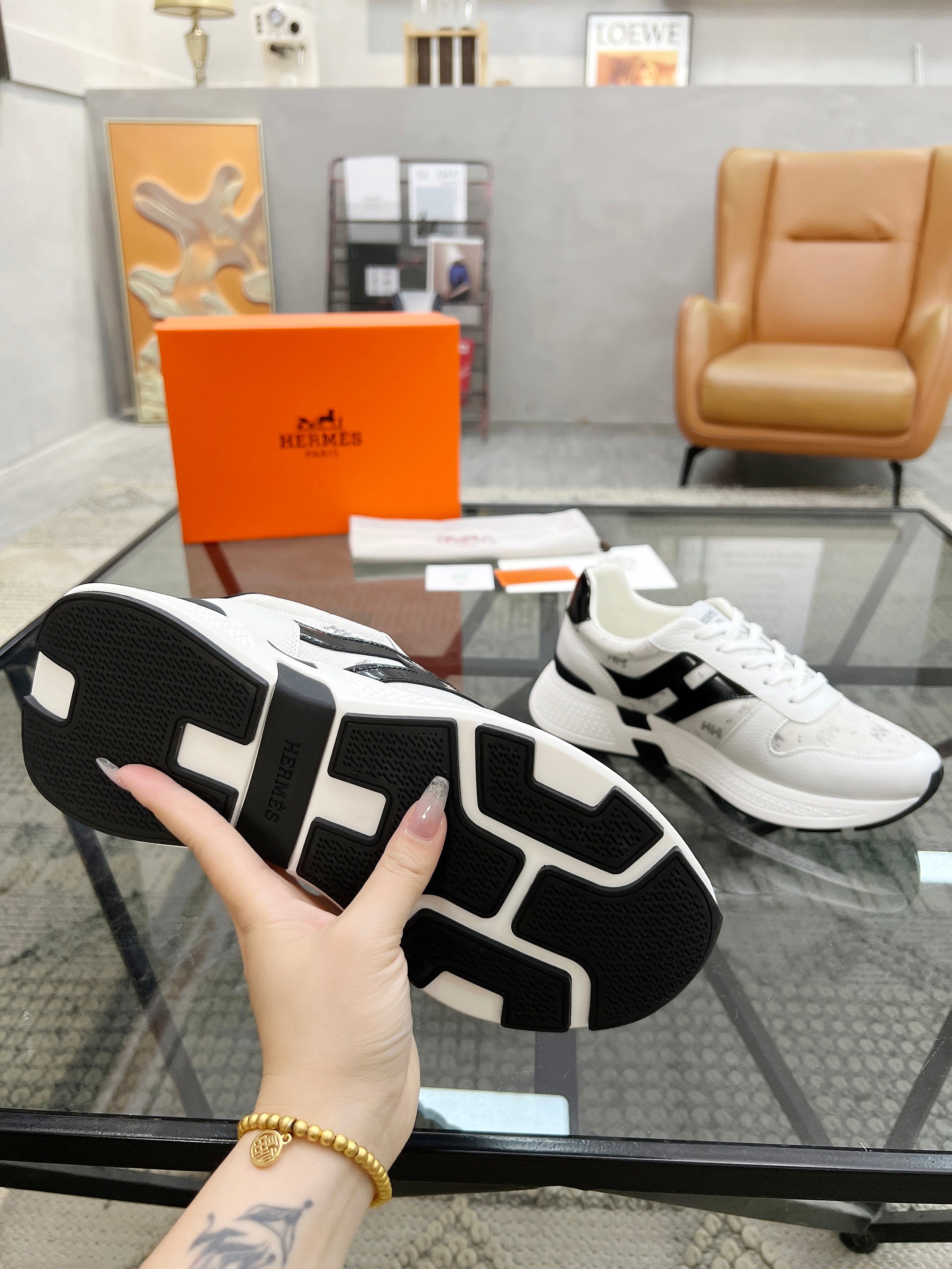 HM Men's Sneaker White Cowhide Fabric 603855