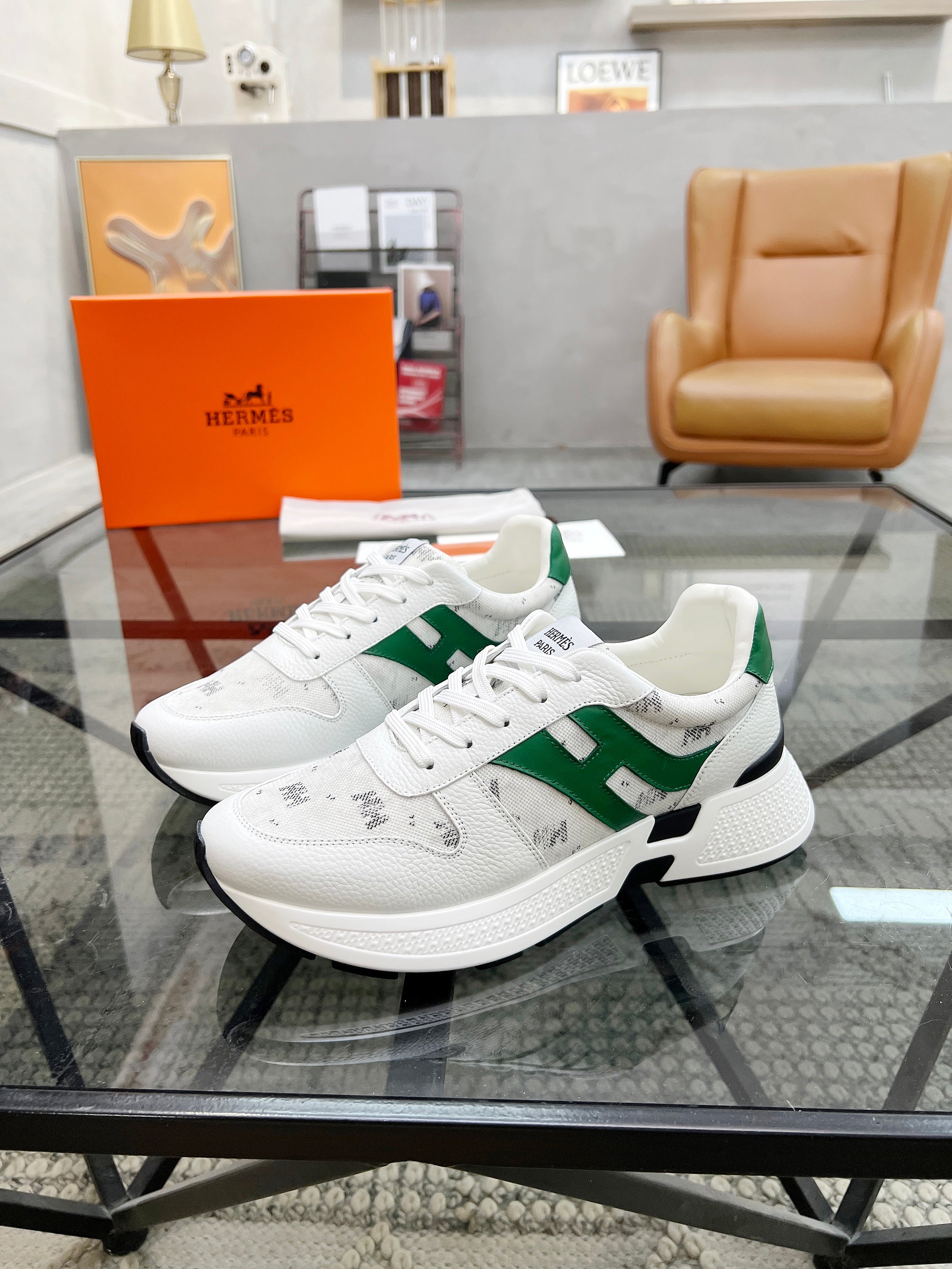 HM Men's Sneaker White Cowhide Fabric 603855