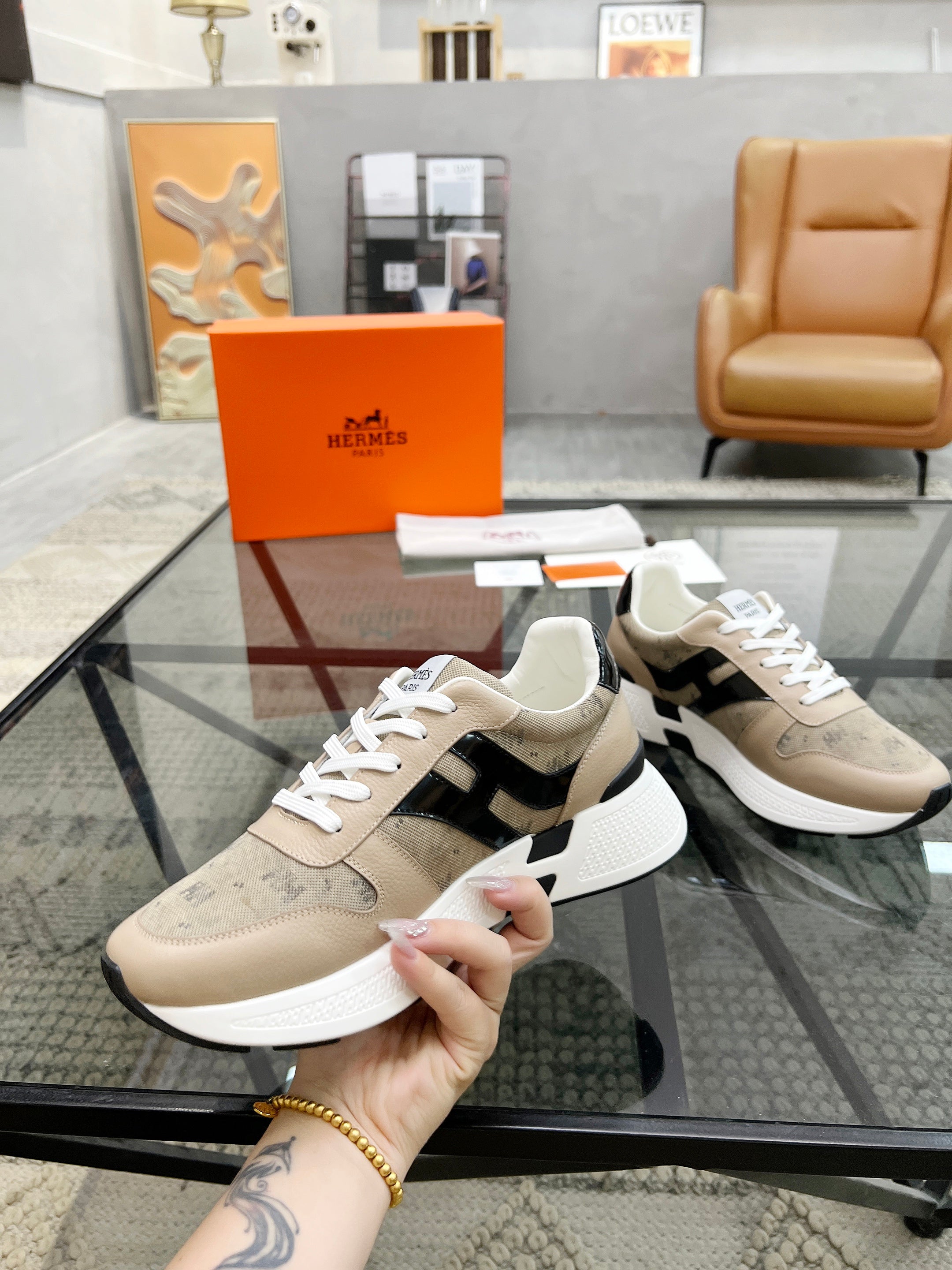 HM Men's Sneaker Beige Cowhide Fabric 603857