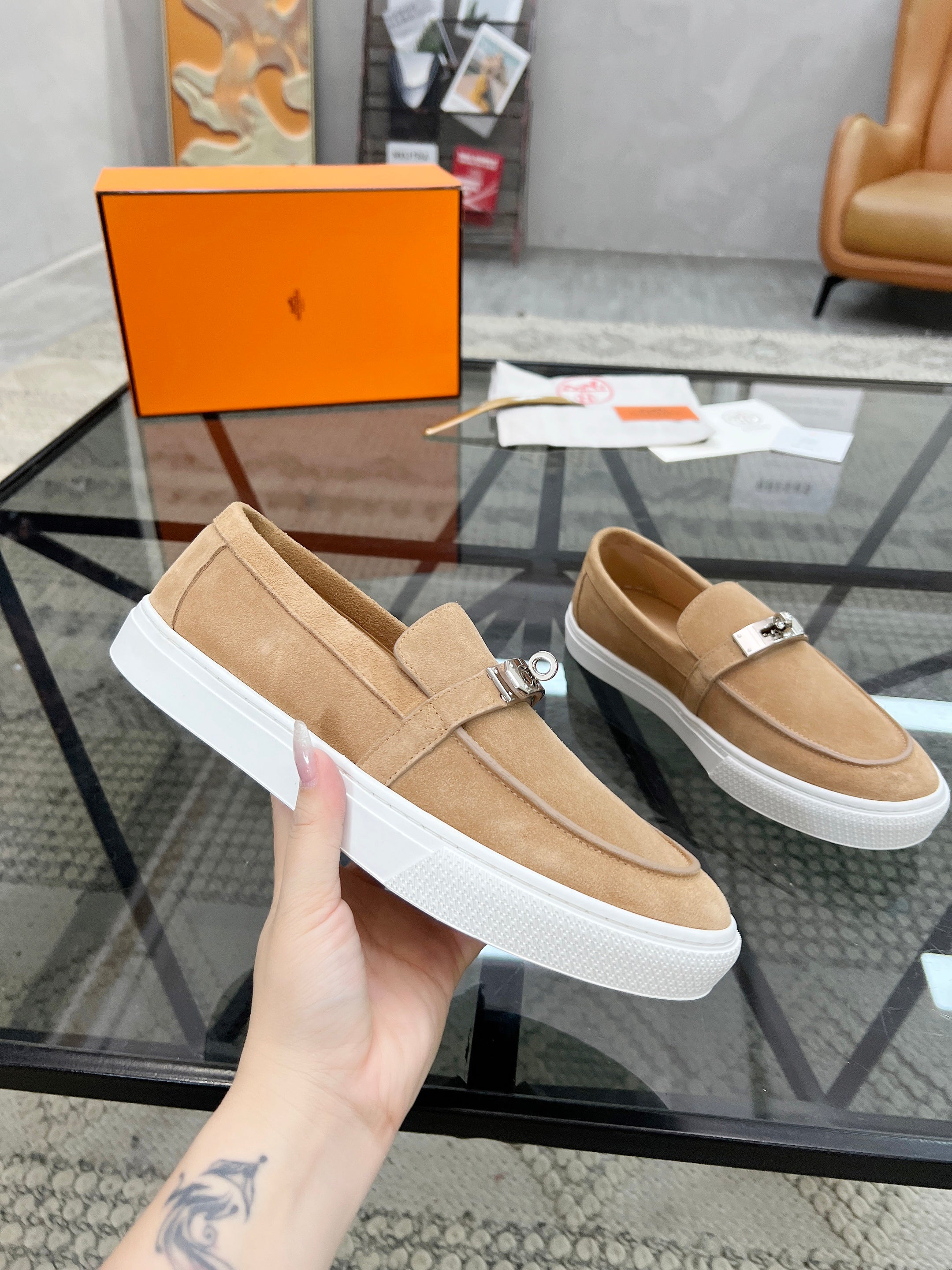 HM Men's Loafers Beige Suede 621424