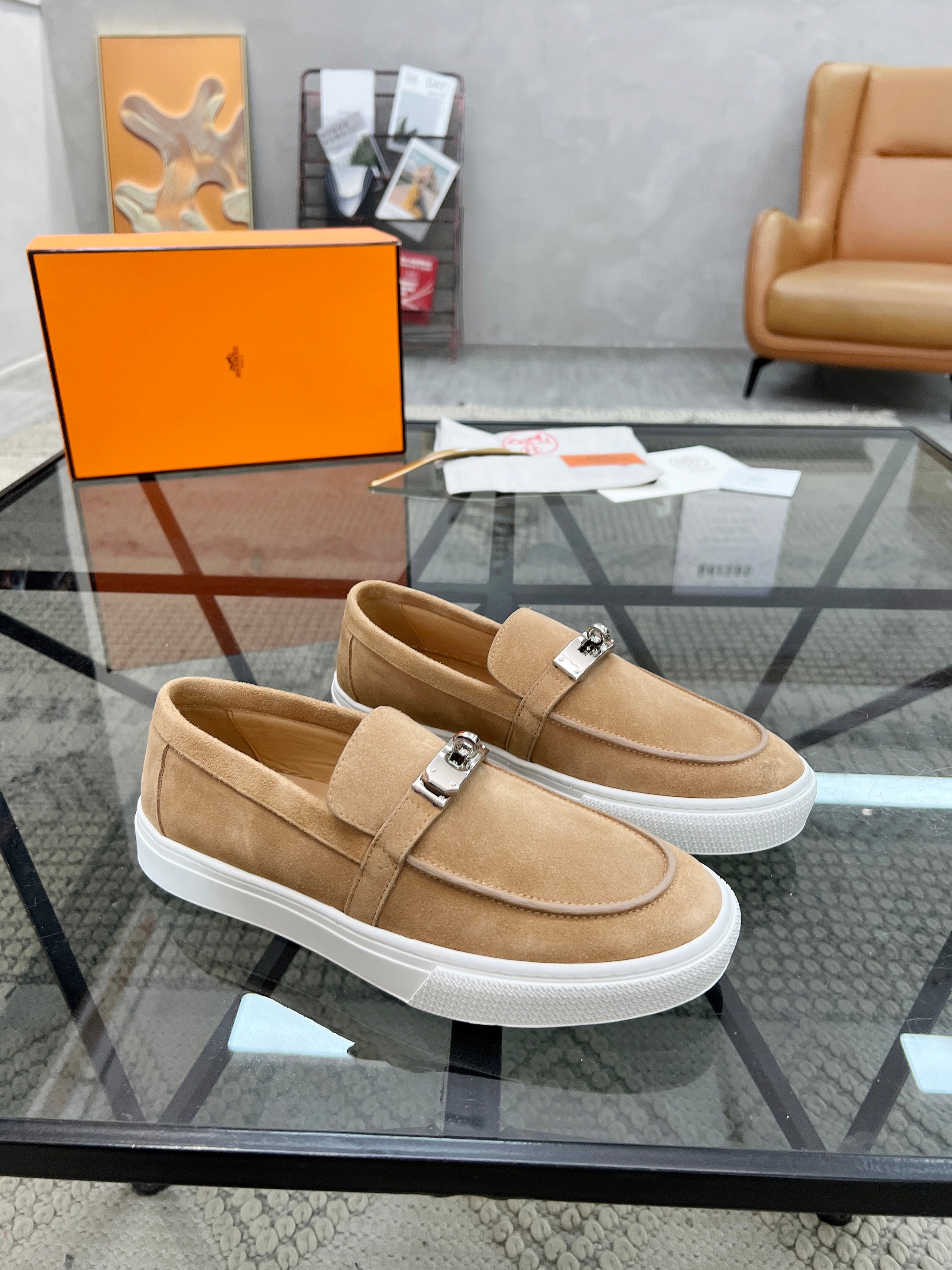 HM Men's Loafers Beige Suede 621424