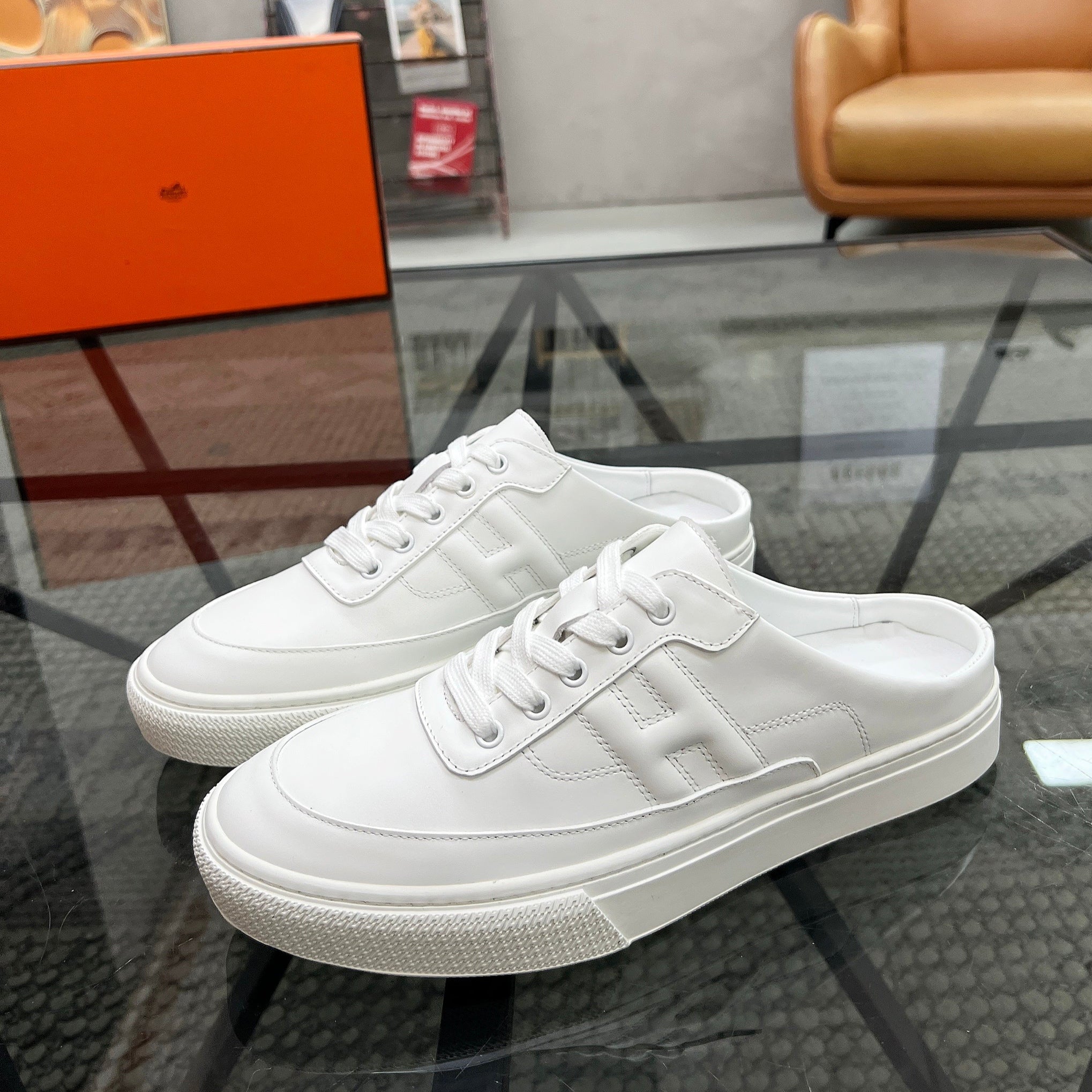 HM Men's Keep Mule White Cowhide 708686