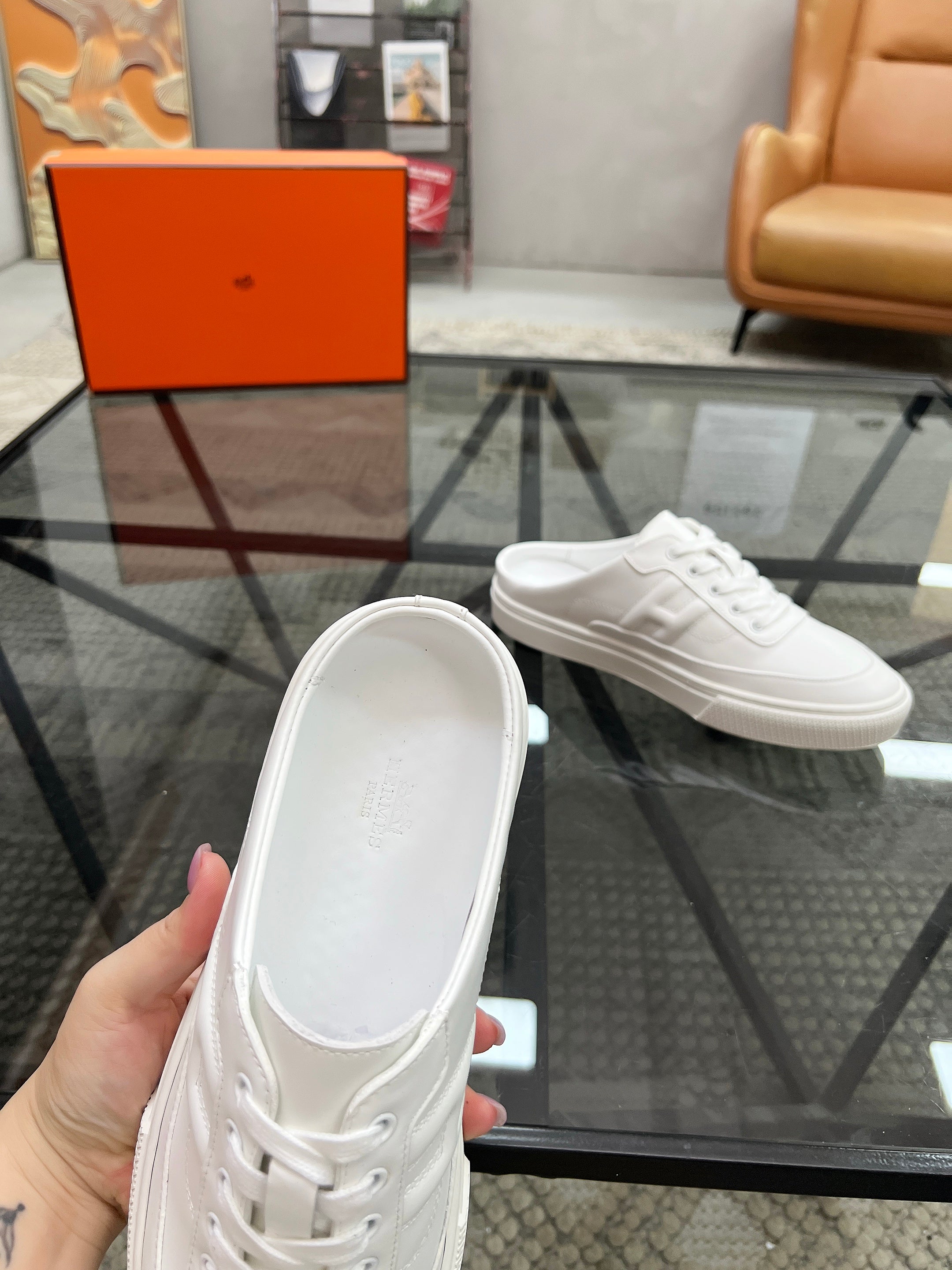 HM Men's Keep Mule White Cowhide 708686