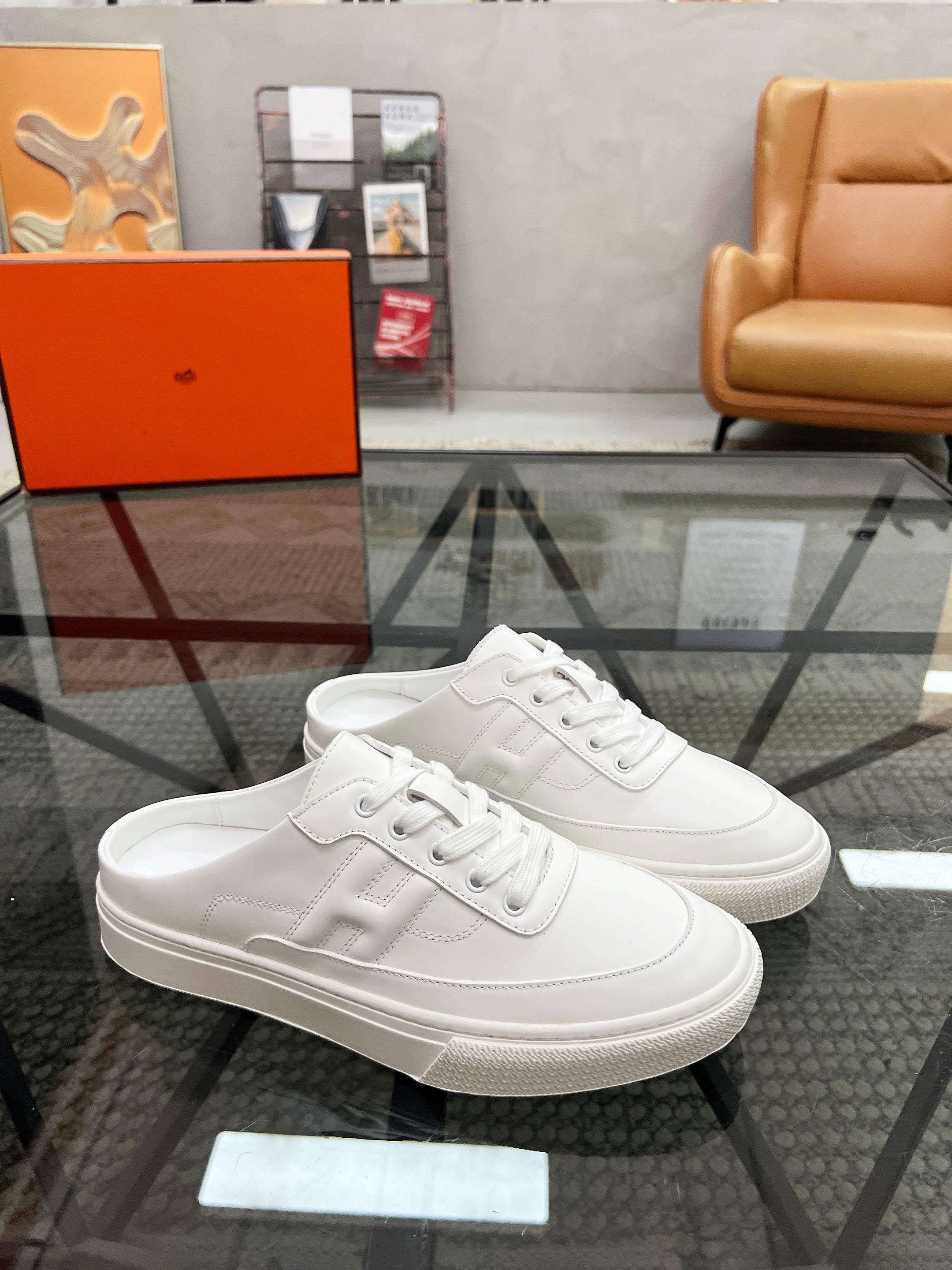 HM Men's Keep Mule White Cowhide 708686