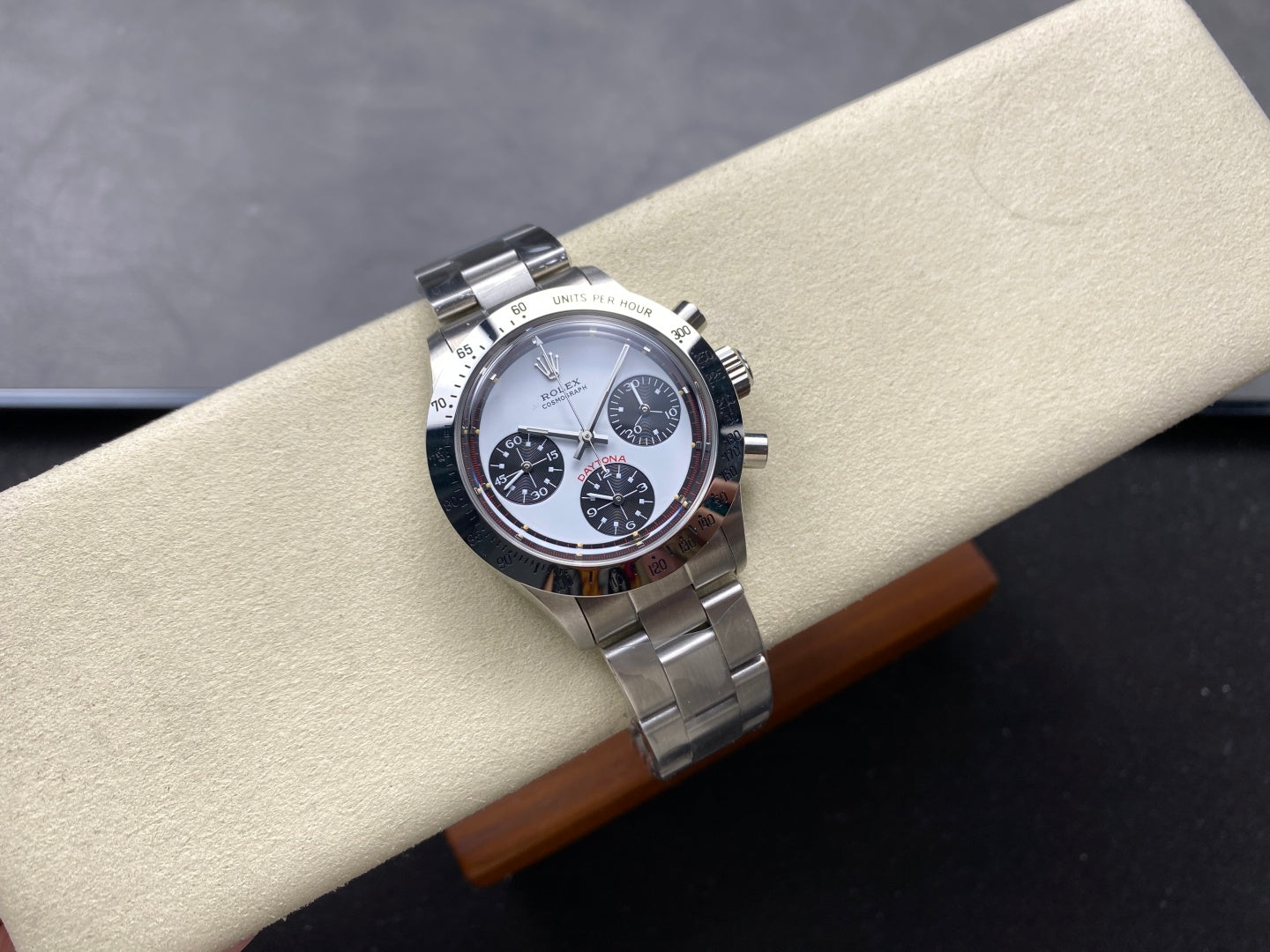 Rolex Daytona 37.5mm Silver White Black