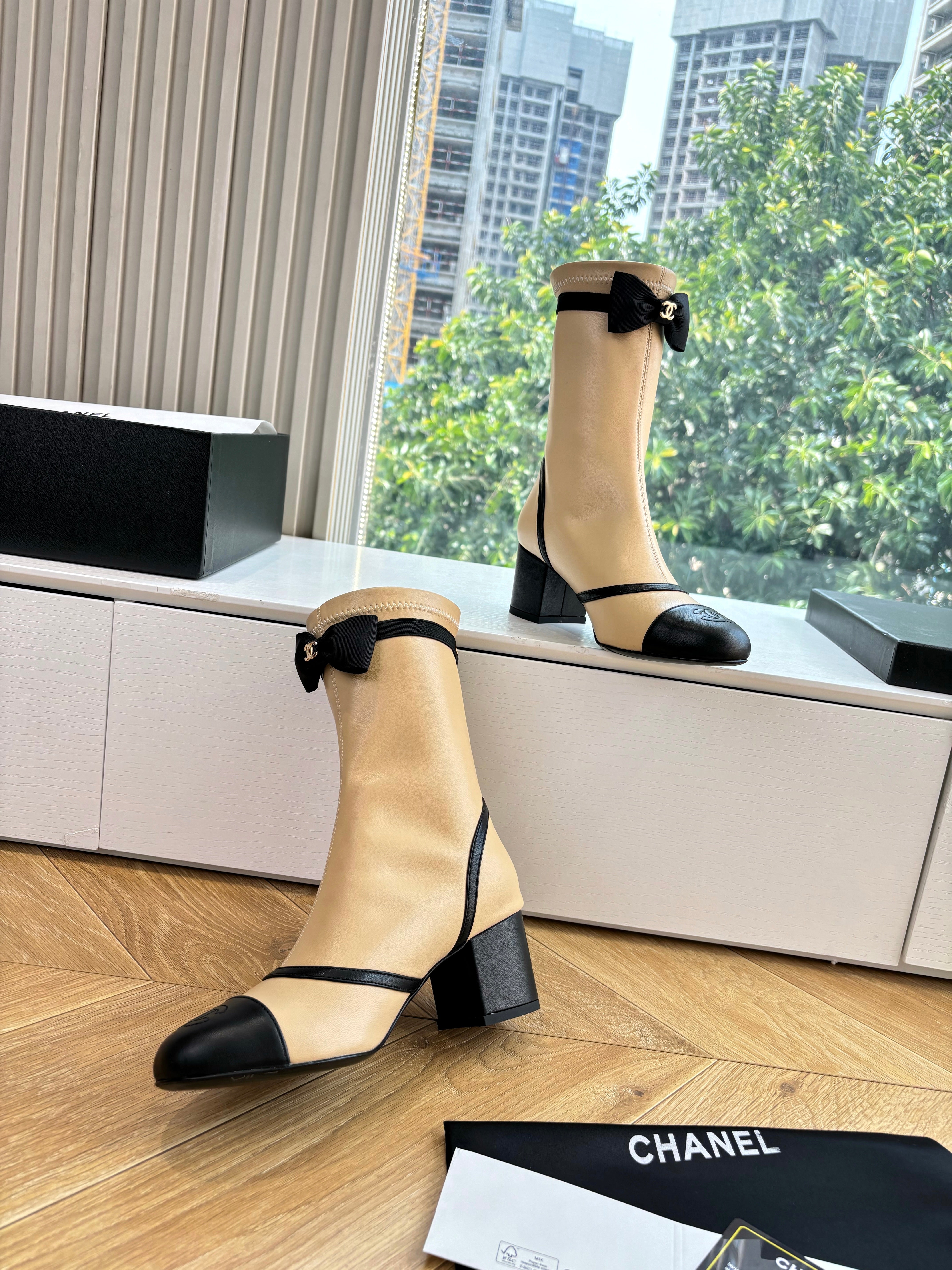 CC 25 Short Boot Beige Calfskin Black Bow 430318