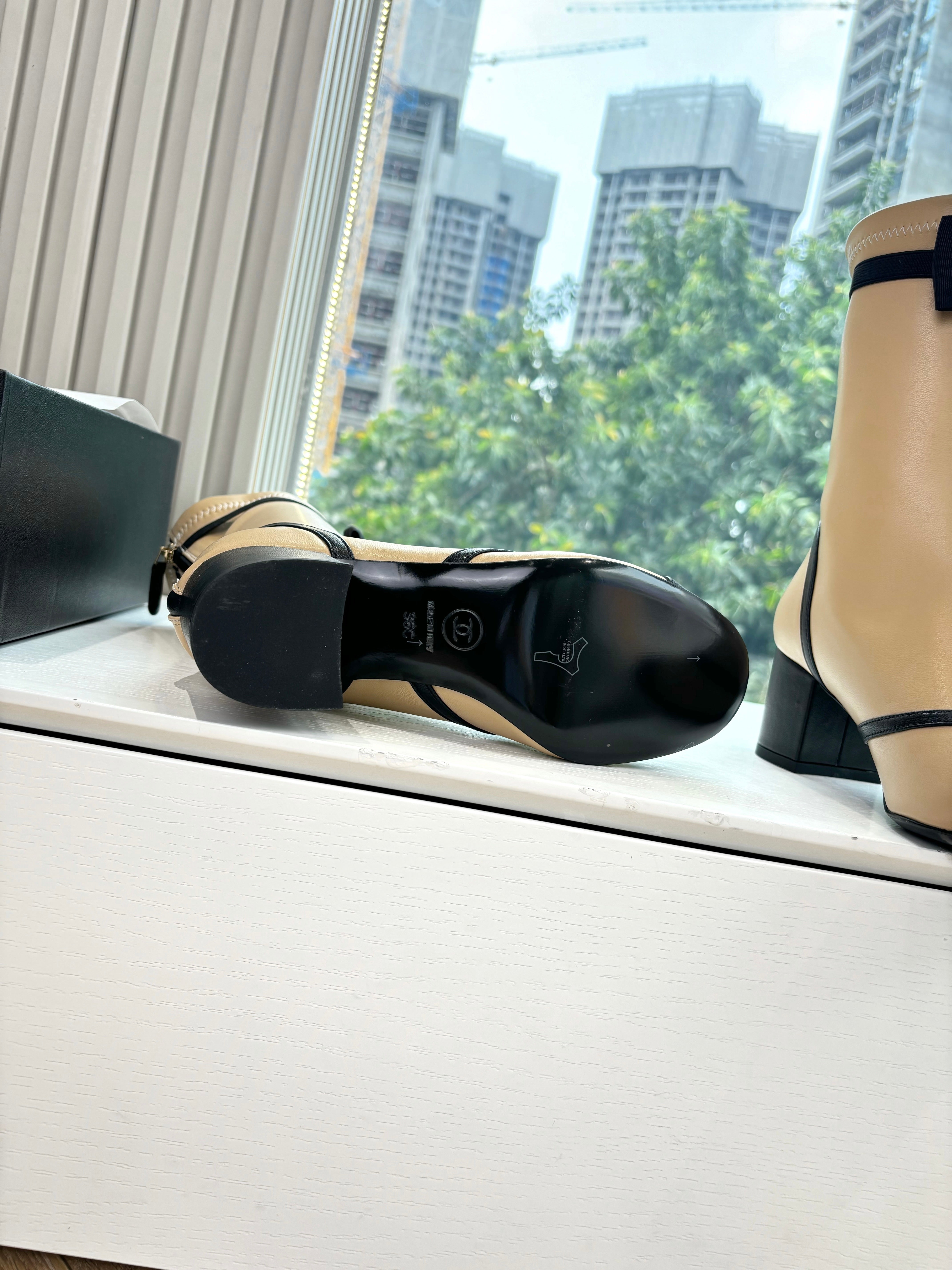 CC 25 Short Boot Beige Calfskin Black Bow 430318