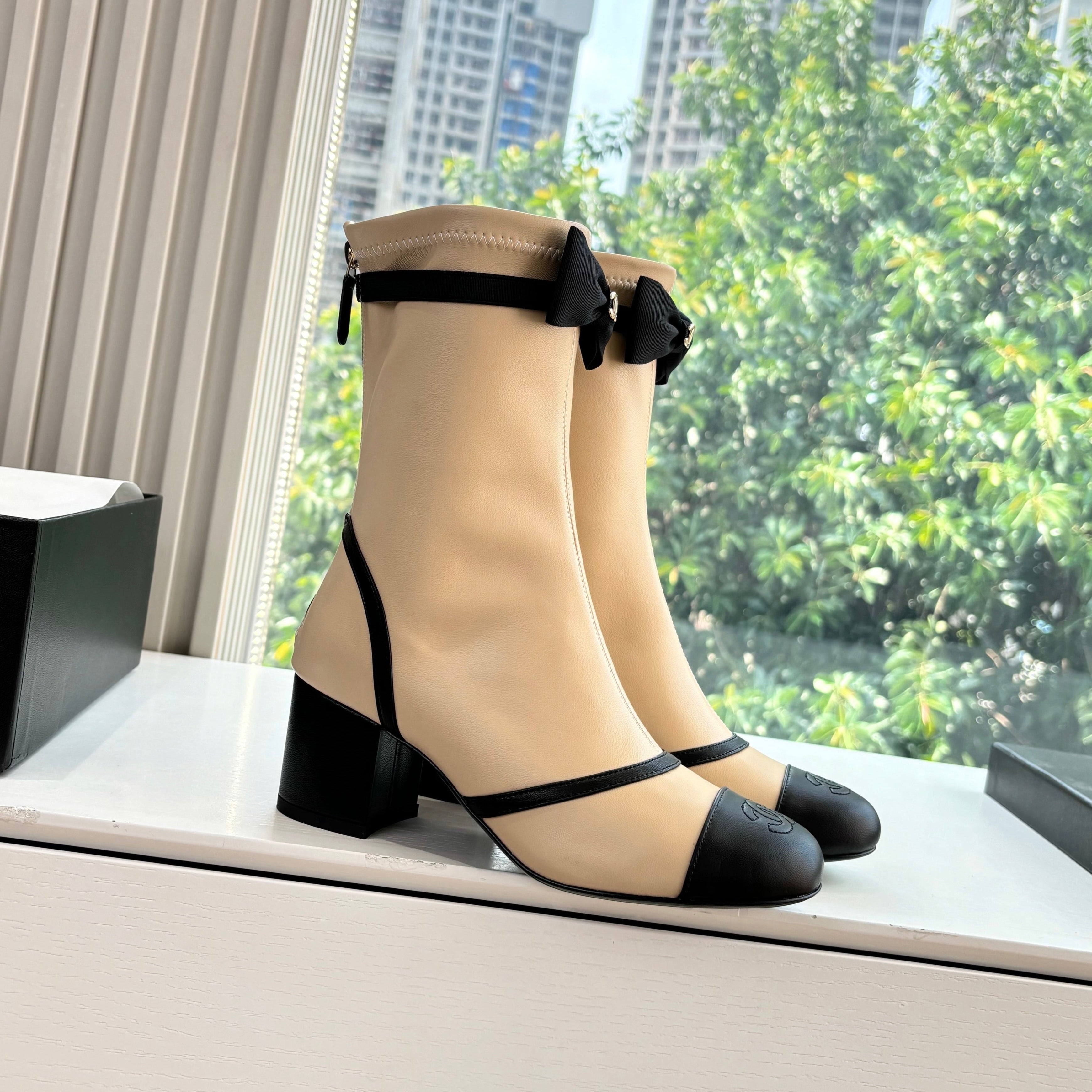 CC 25 Short Boot Beige Calfskin Black Bow 430318