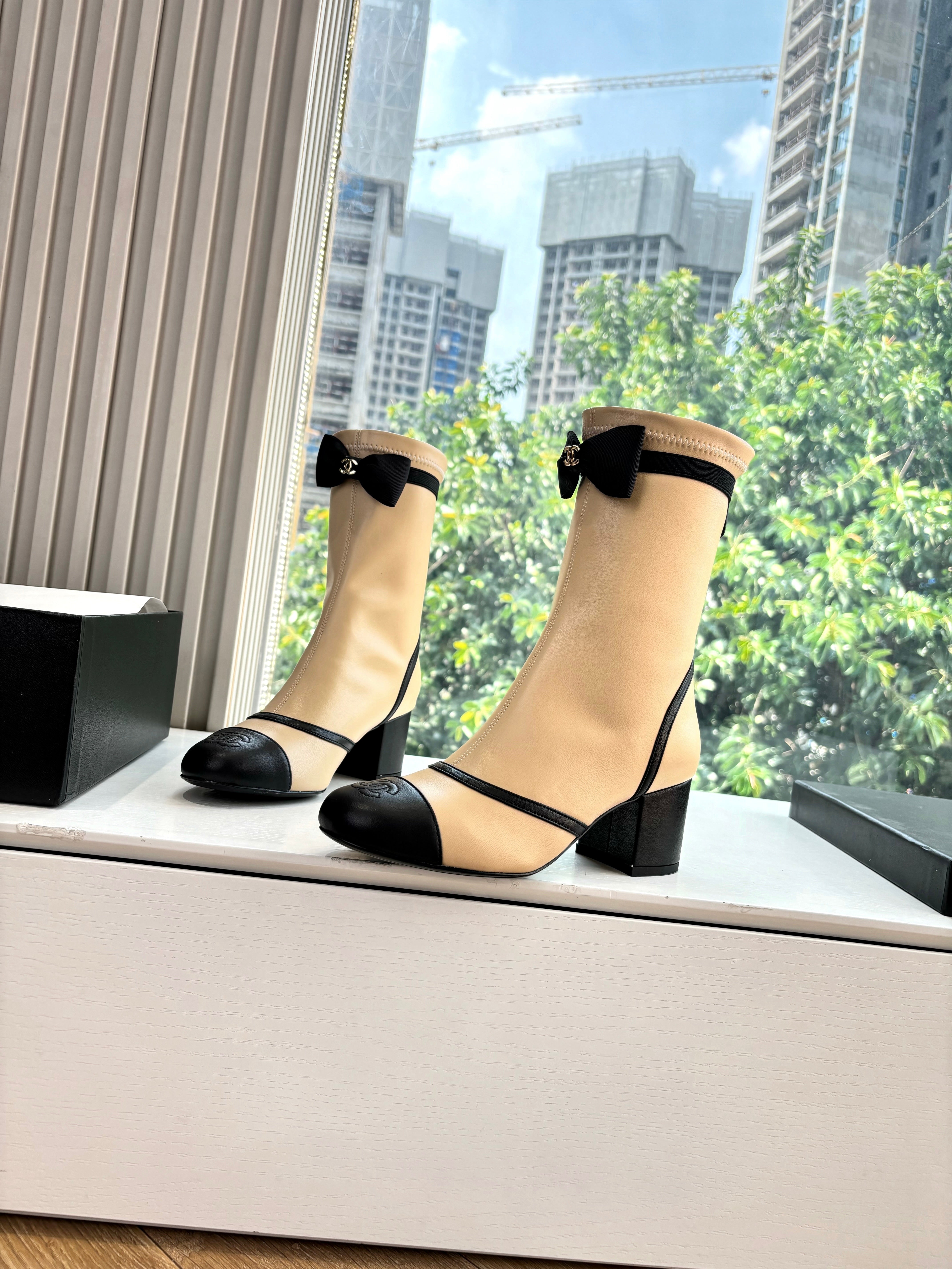 CC 25 Short Boot Beige Calfskin Black Bow 430318