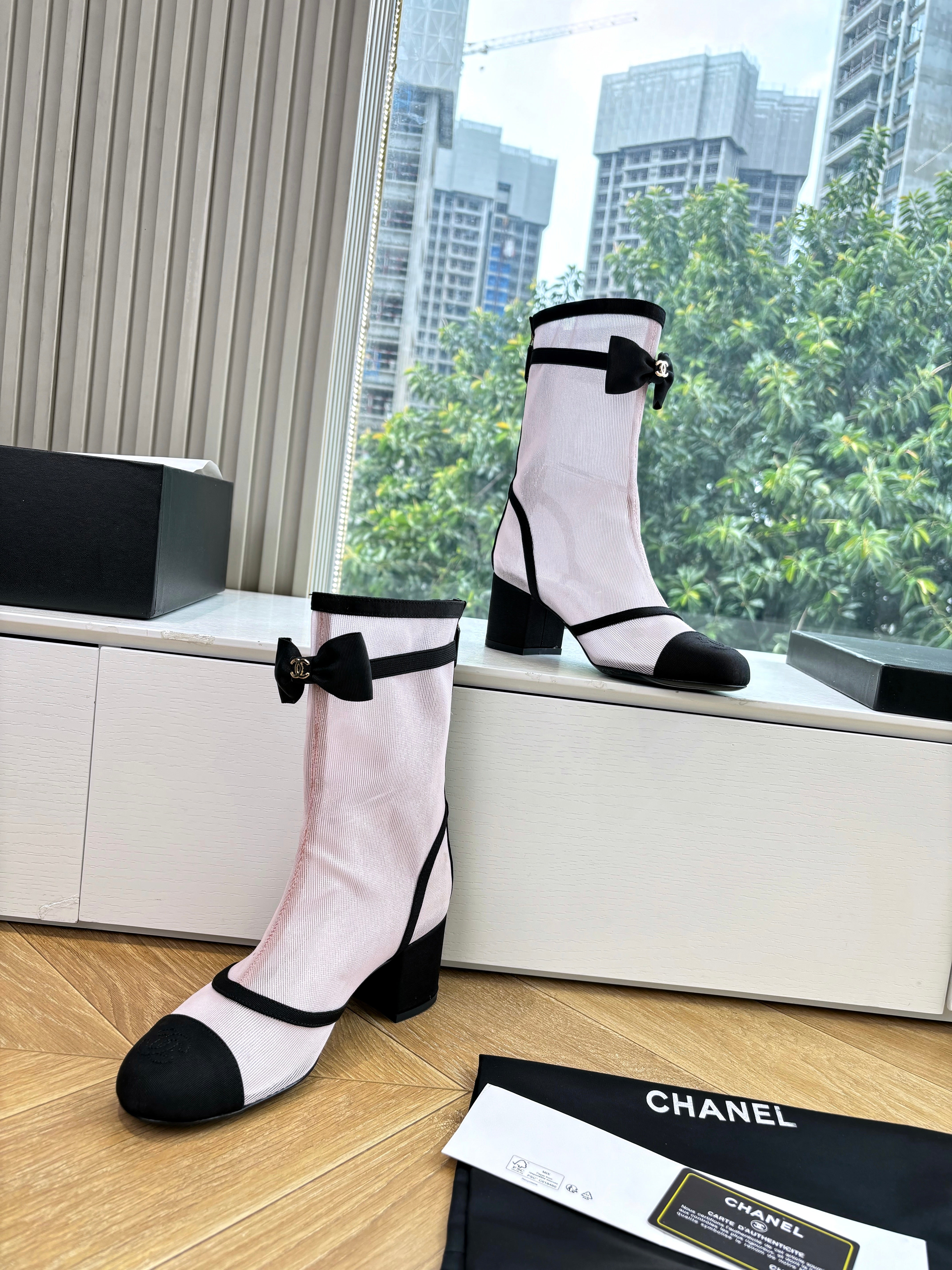 CC 25 Short Boot Light Pink Mesh Black Bow 430321