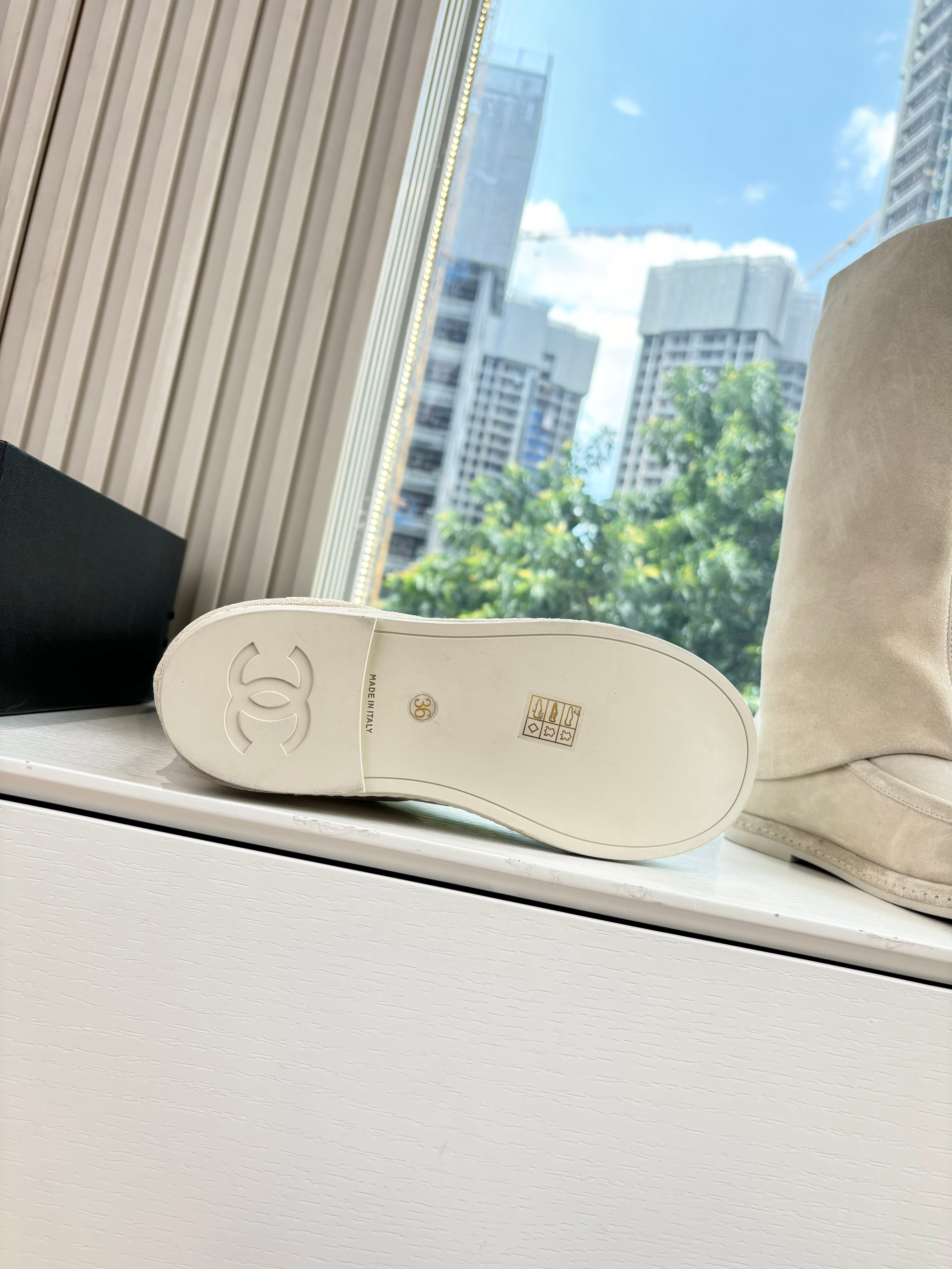 CC 25 High Boot Grey Suede 430332