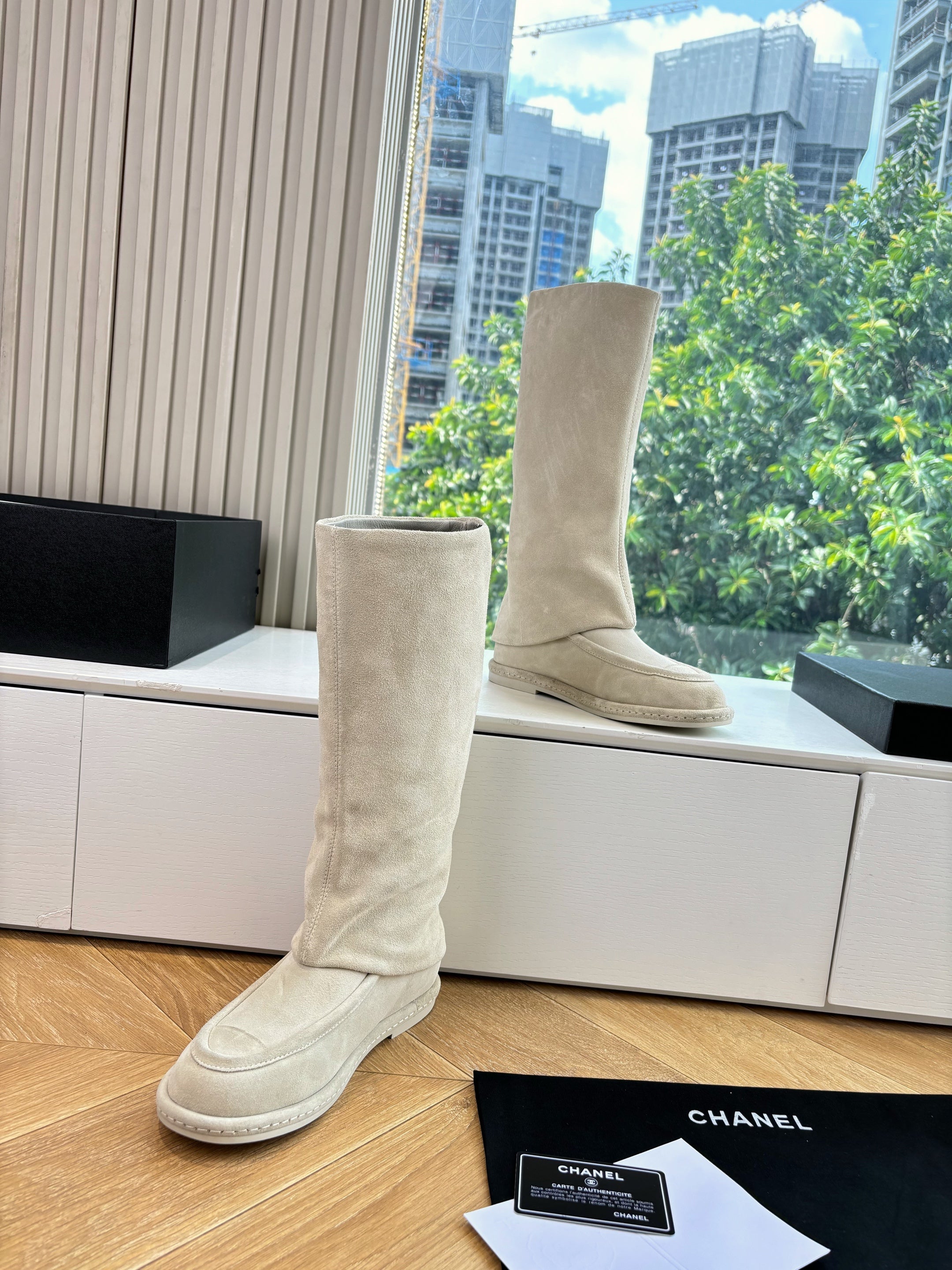 CC 25 High Boot Grey Suede 430332