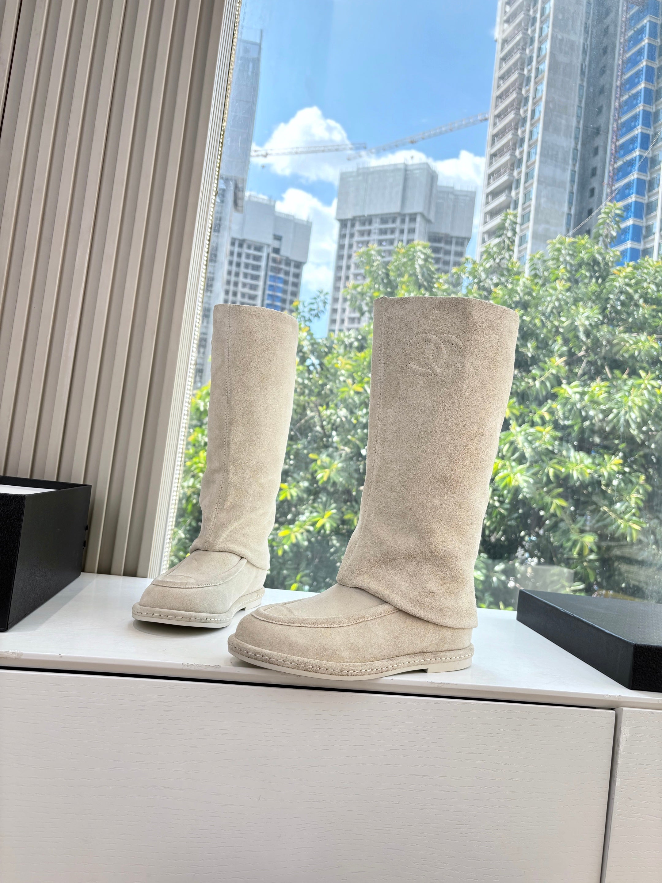 CC 25 High Boot Grey Suede 430332