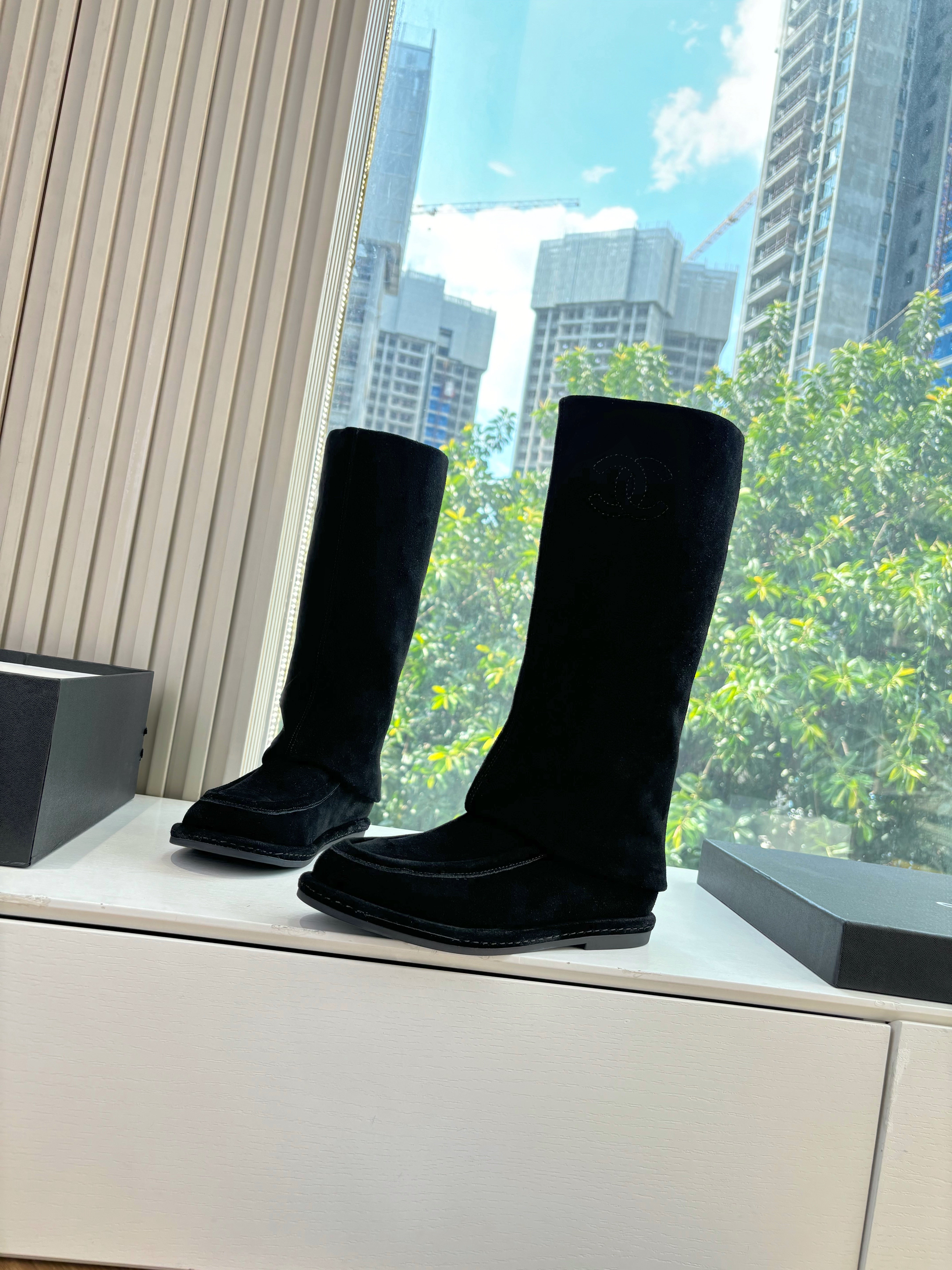 CC 25 High Boot Black Suede 430333