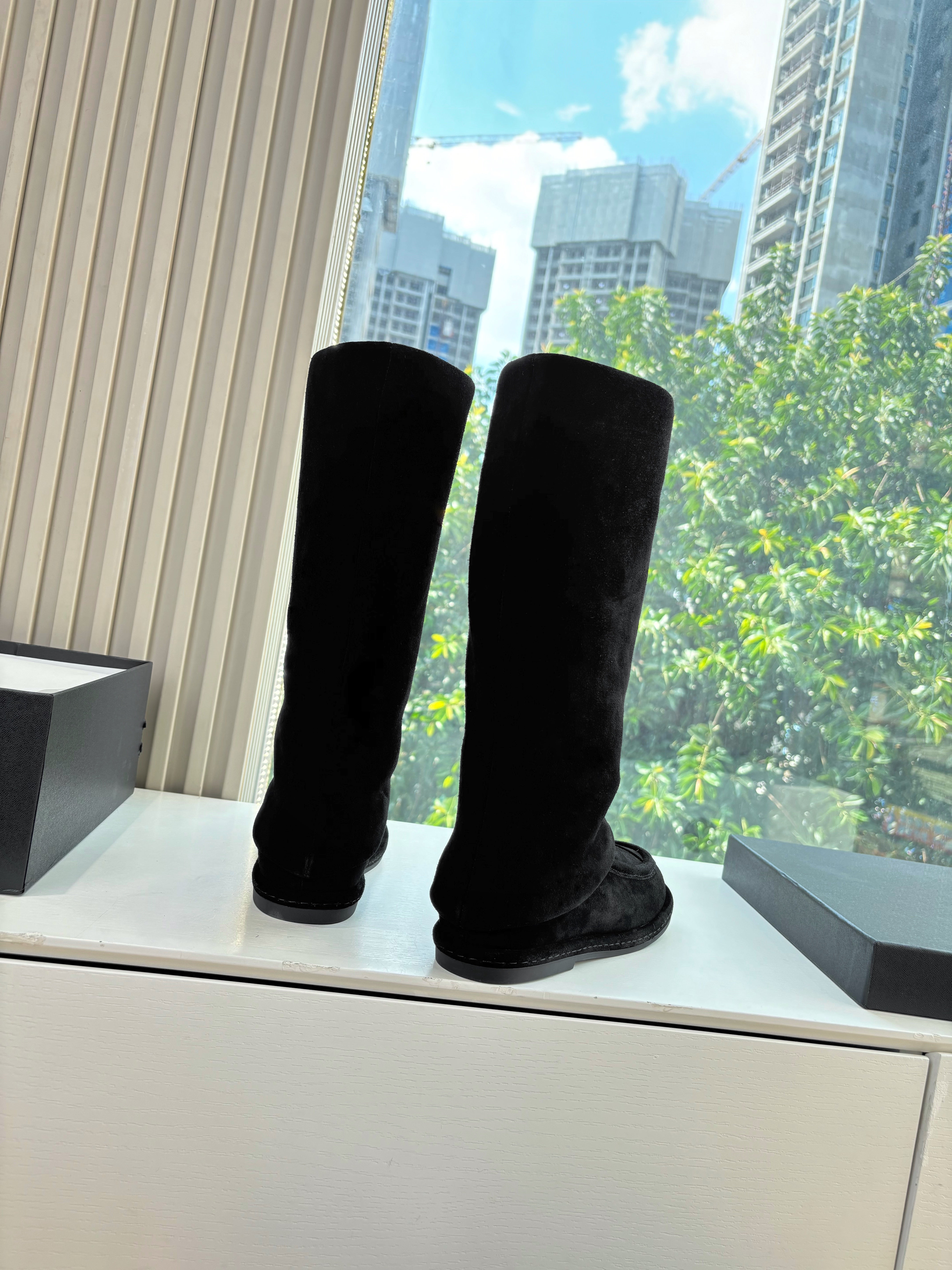 CC 25 High Boot Black Suede 430333