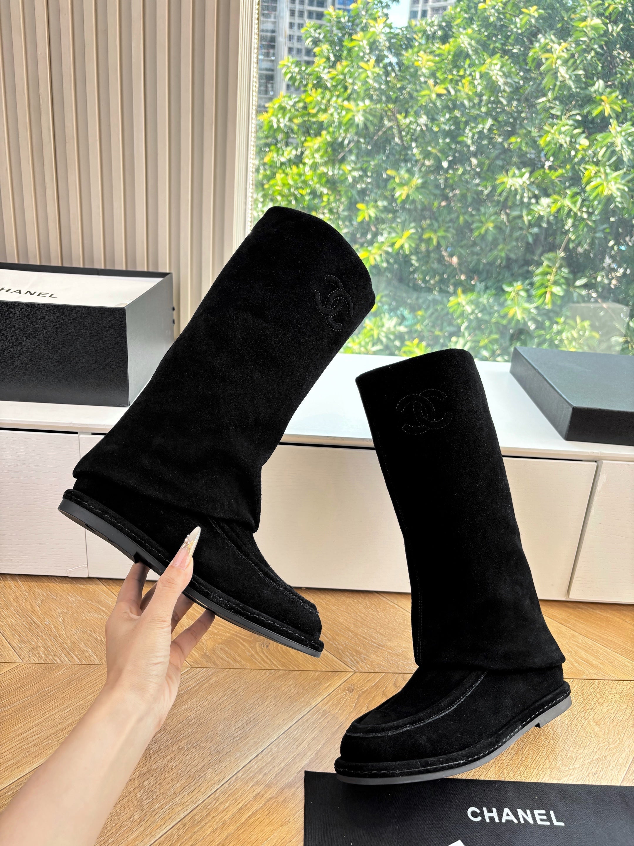 CC 25 High Boot Black Suede 430333