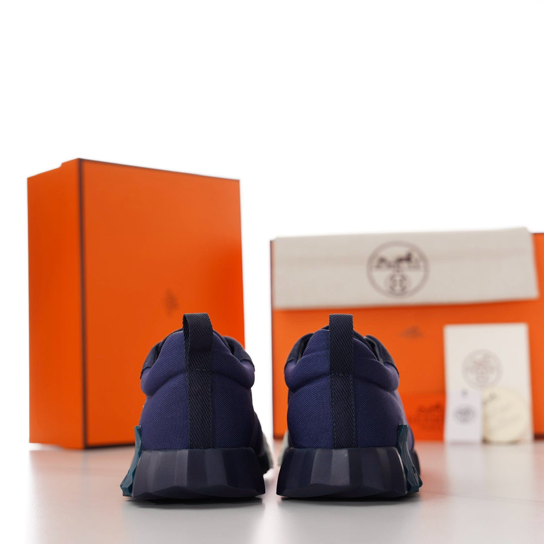 HM Men's Bouncing Sneaker Purple Fabric Suede 688611