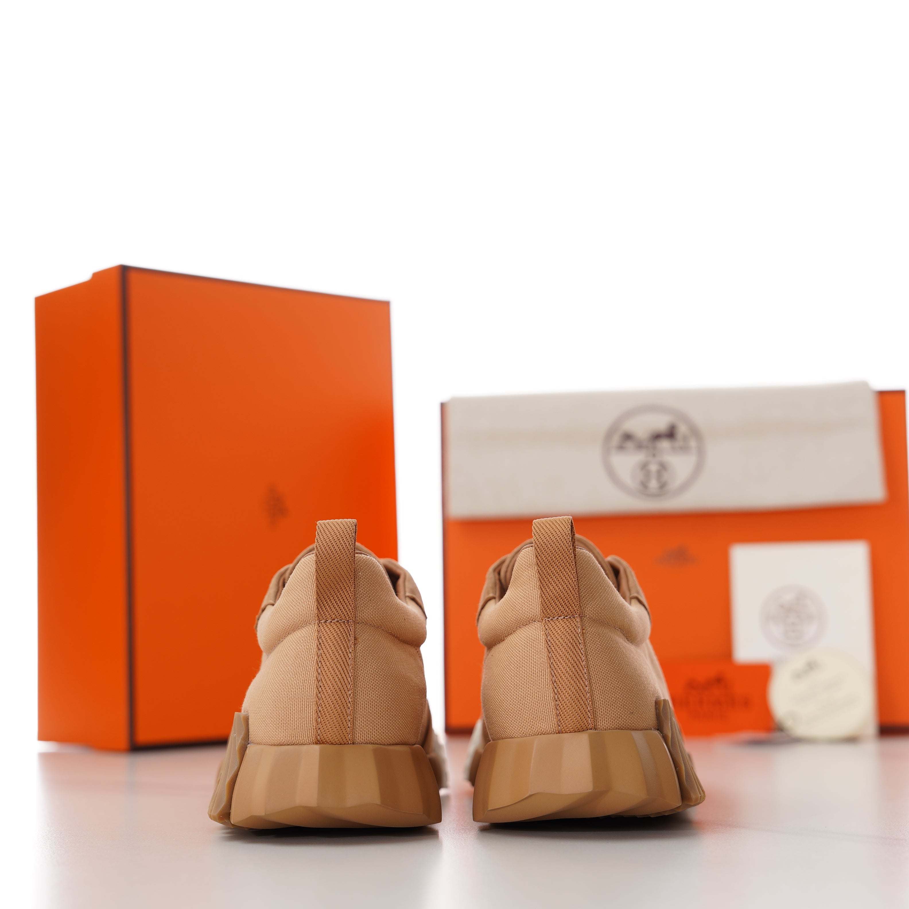 HM Men's Bouncing Sneaker Light Brown Fabric Suede 688614