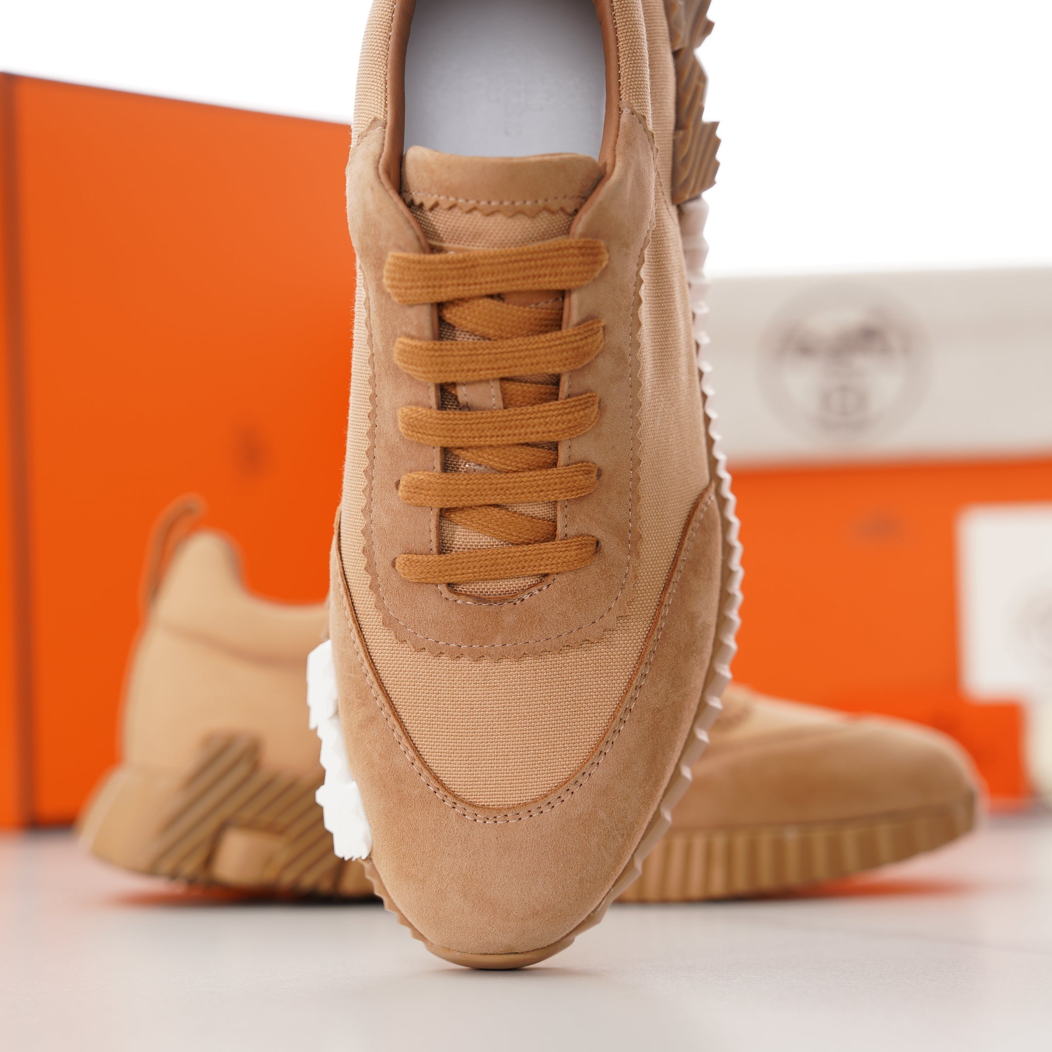 HM Men's Bouncing Sneaker Light Brown Fabric Suede 688614