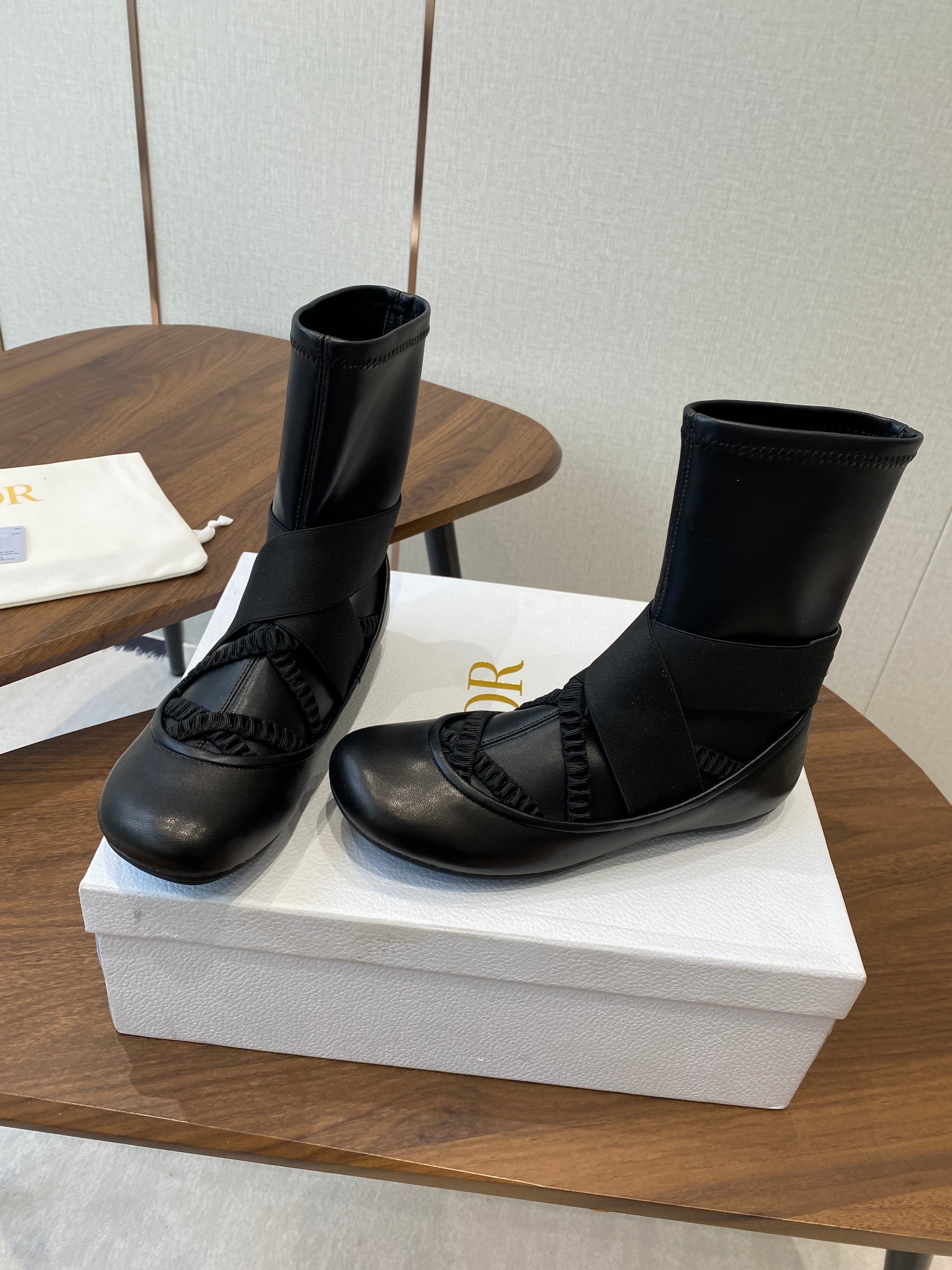 CD Ballet Stretch Boots Black Sheepskin  431503