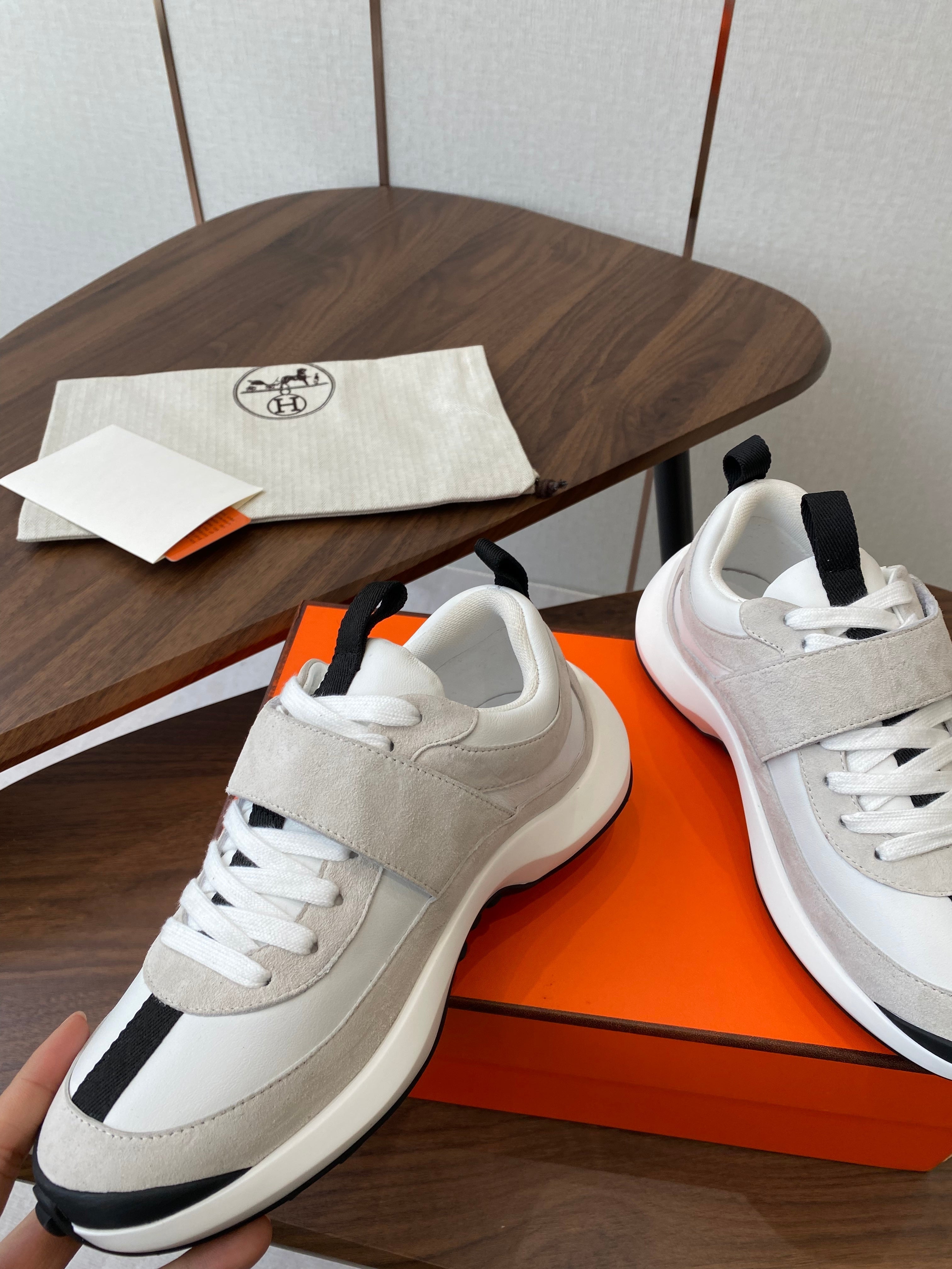 HM couple's sneakers white light beige suede