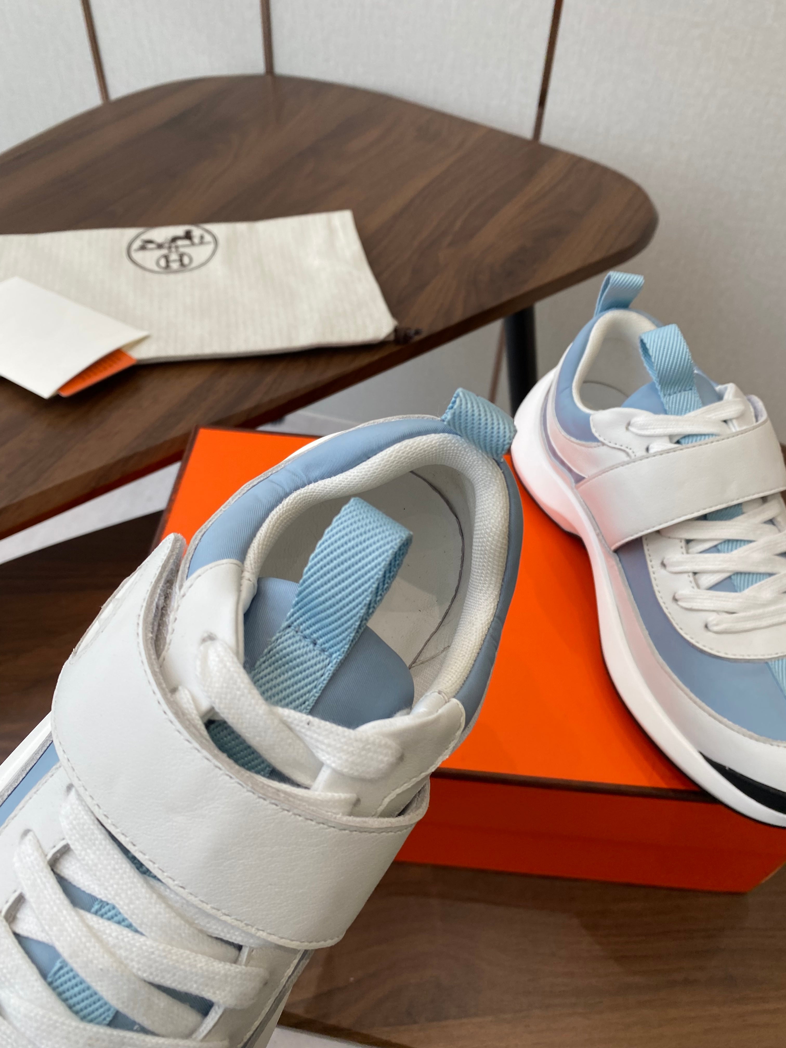 HM couple's sneakers white blue beige suede