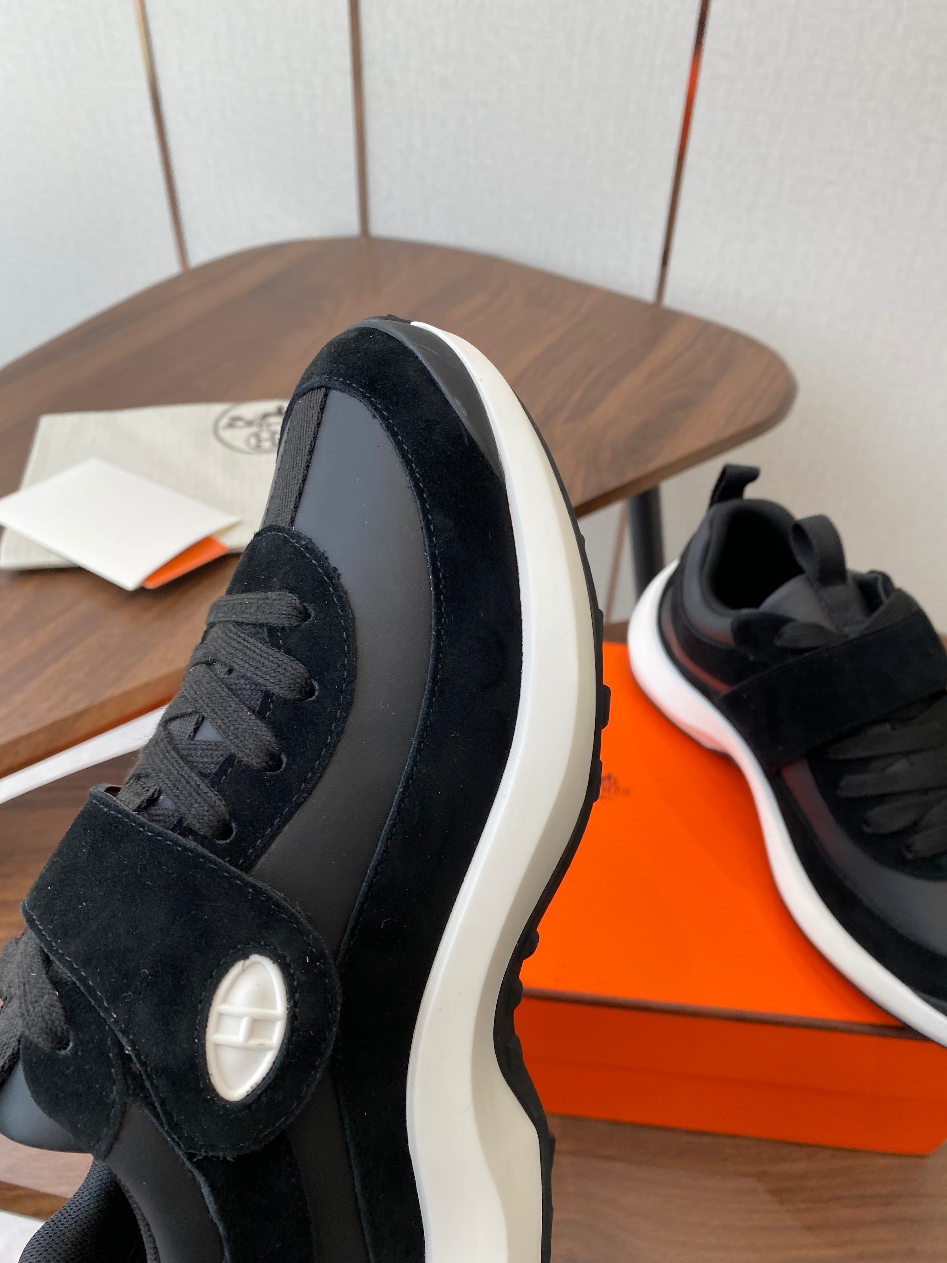 HM couple's sneakers black white beige suede