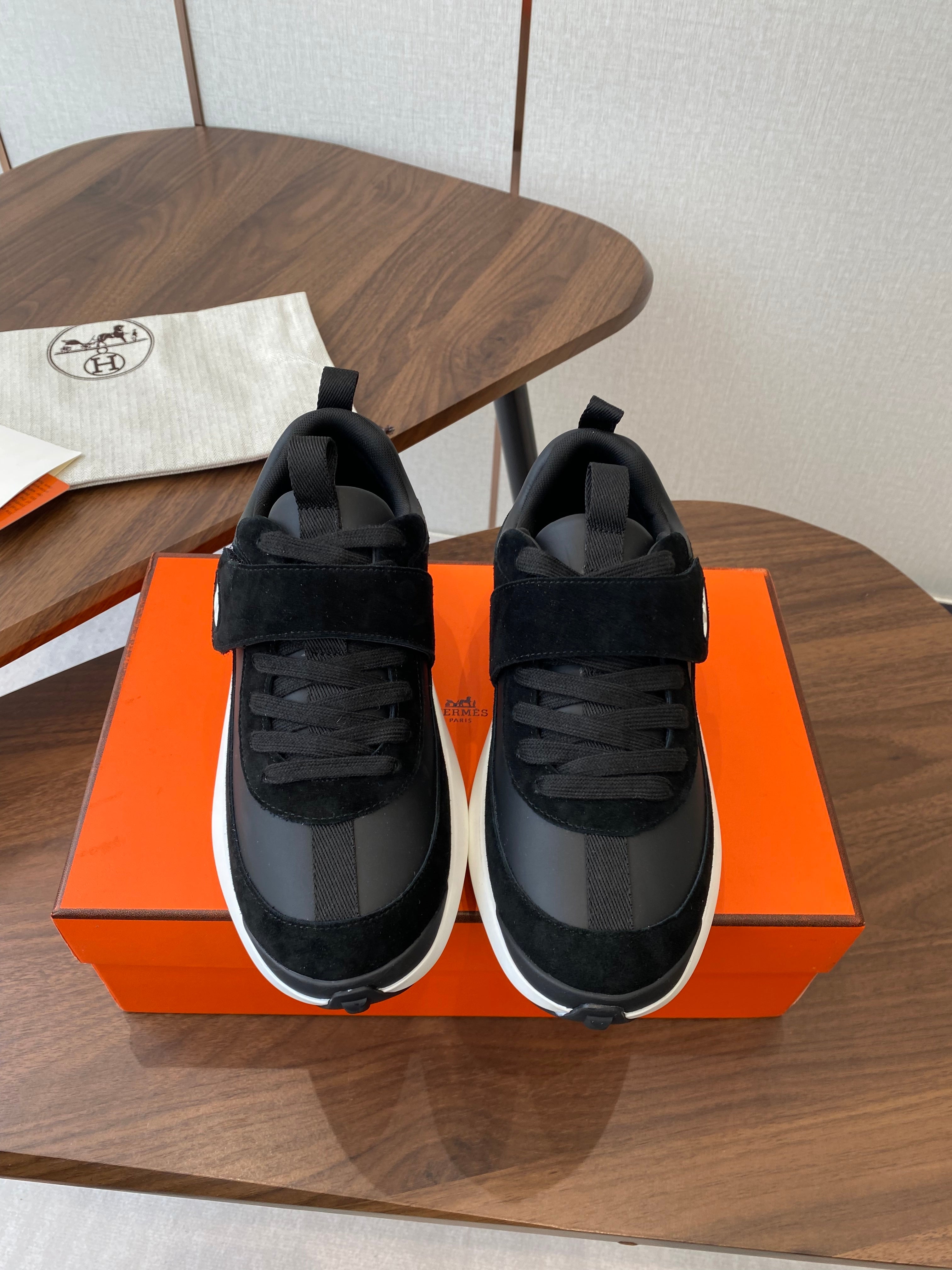 HM couple's sneakers black white beige suede