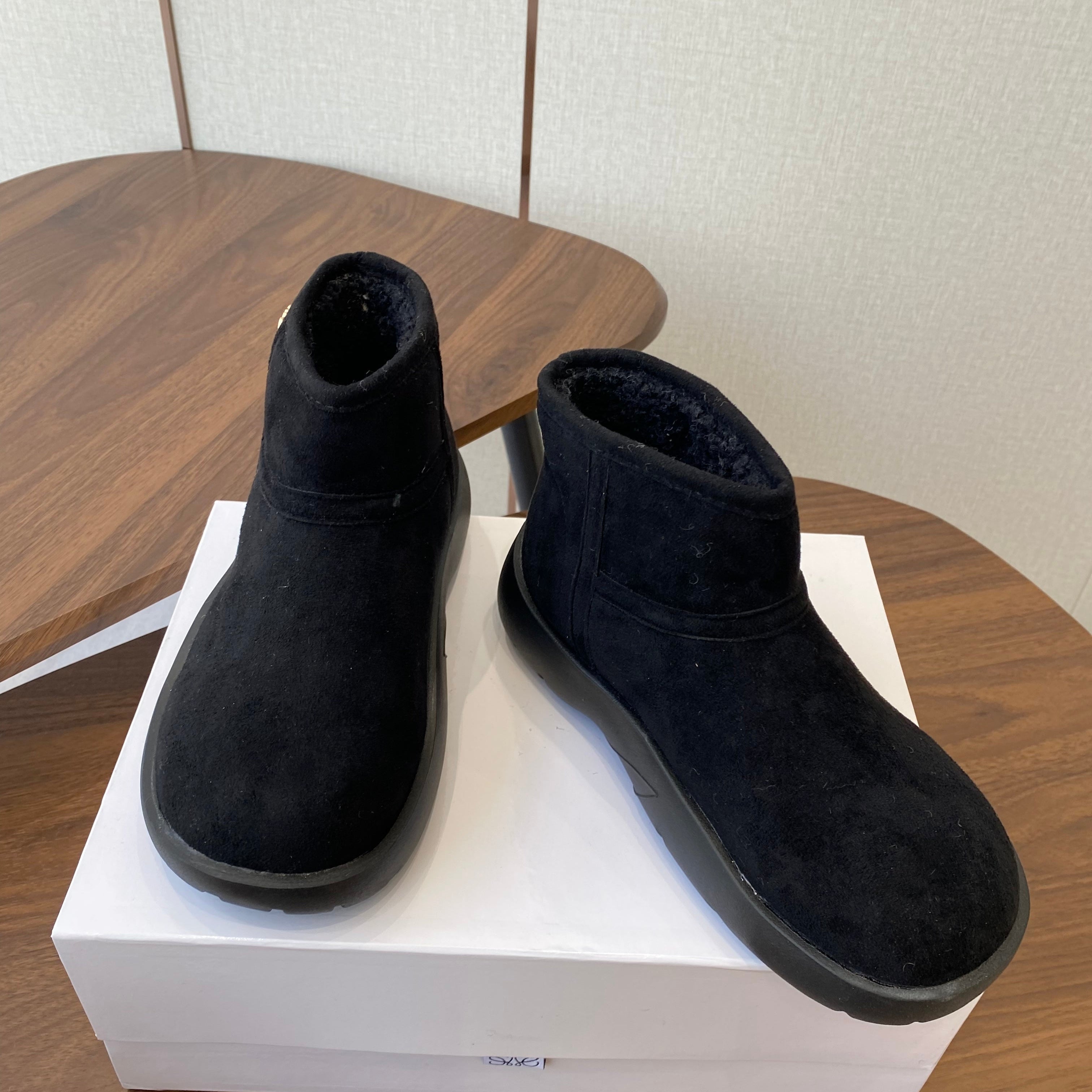 Loewe snow boots black suede wool 477797