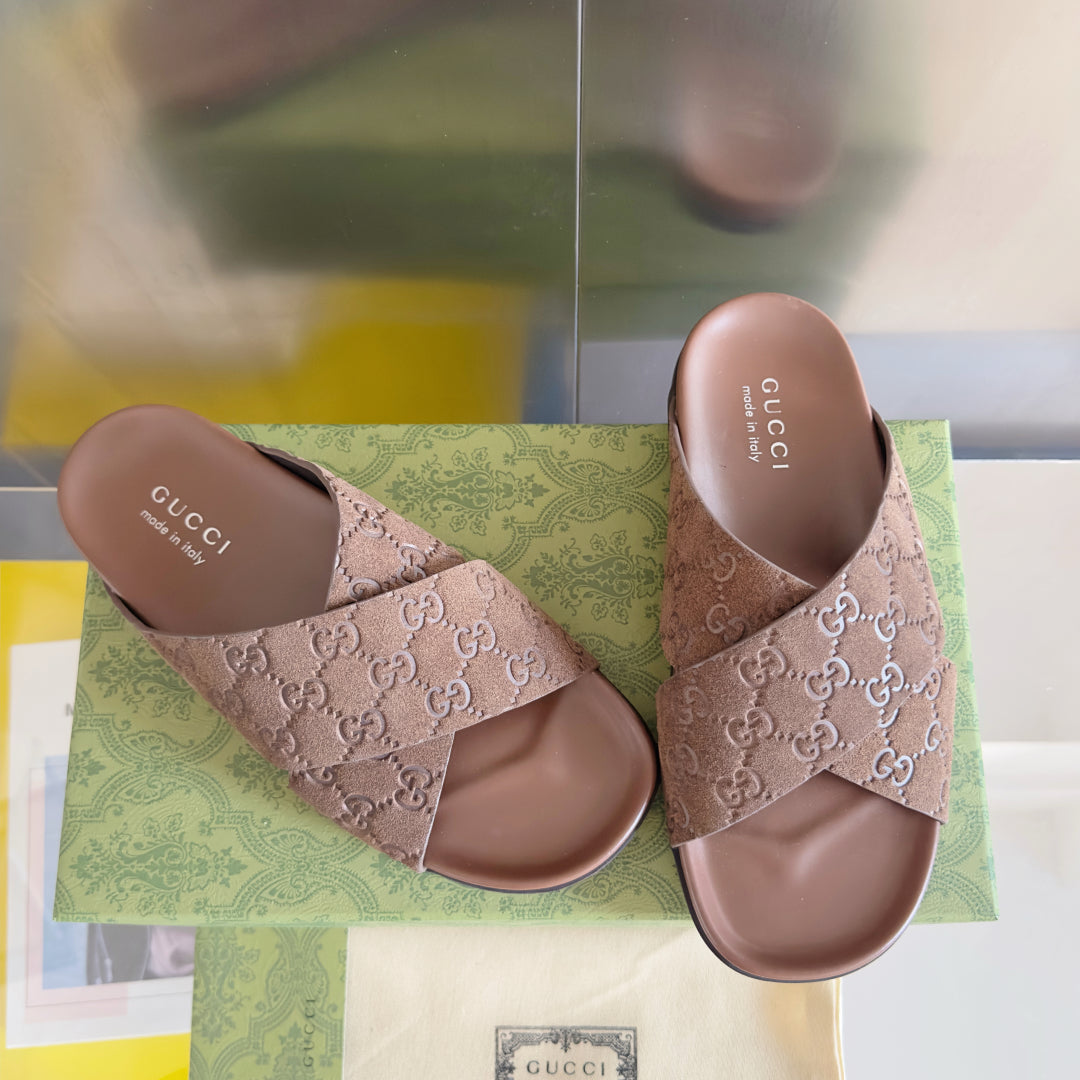 GG Men's Slide Brown Embossed Suede 595710