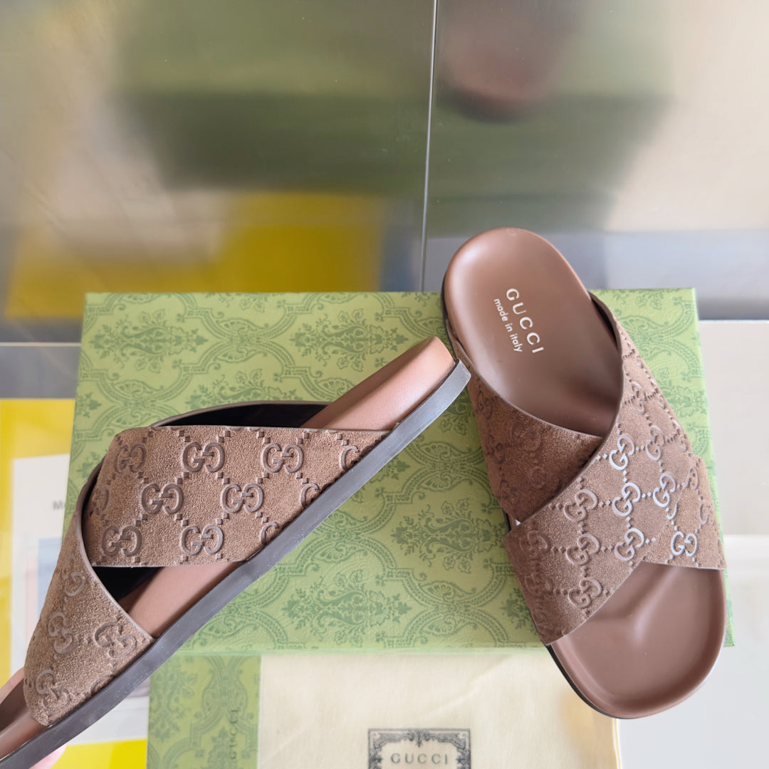 GG Men's Slide Brown Embossed Suede 595710