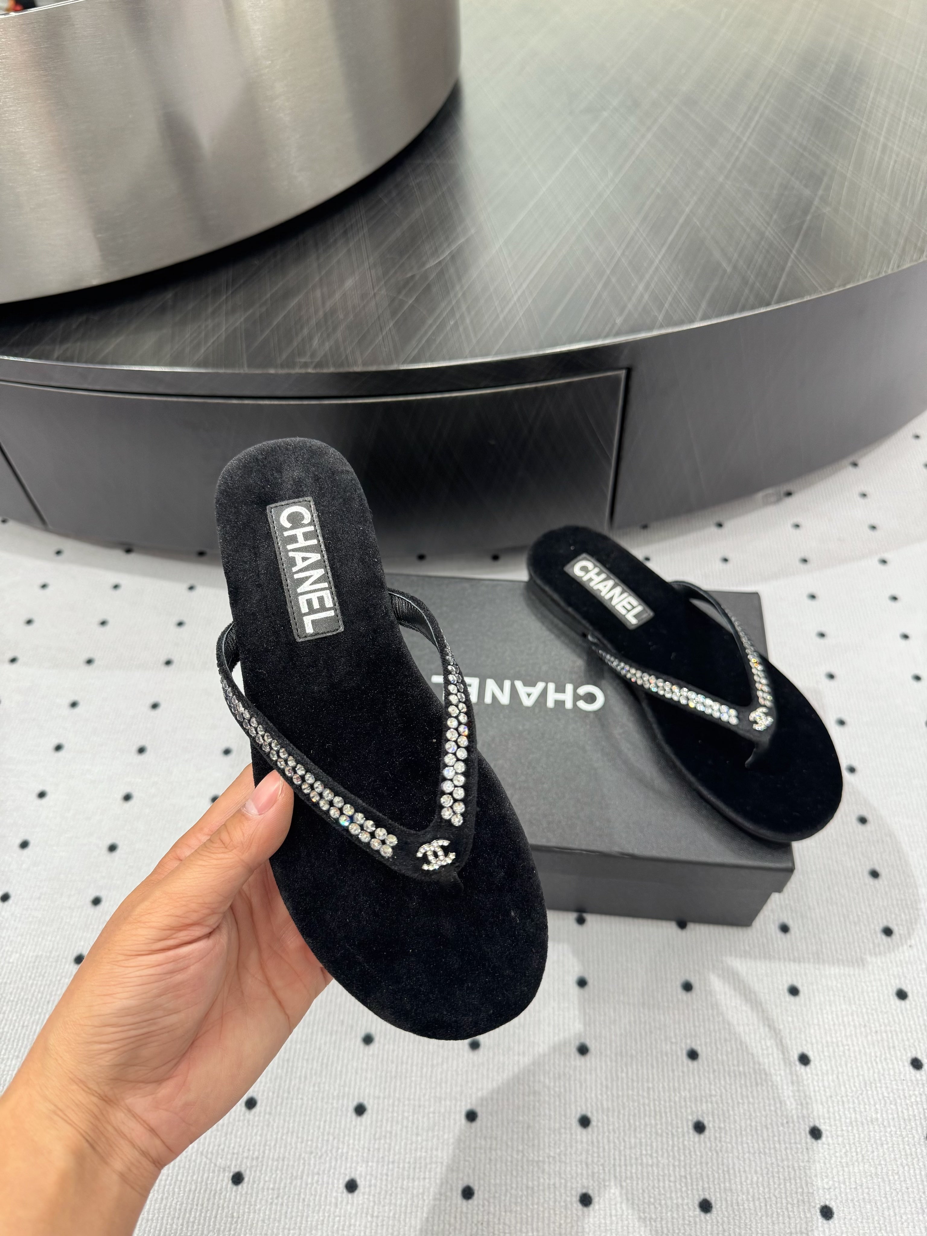 CC Thong Slippers Black Velvet