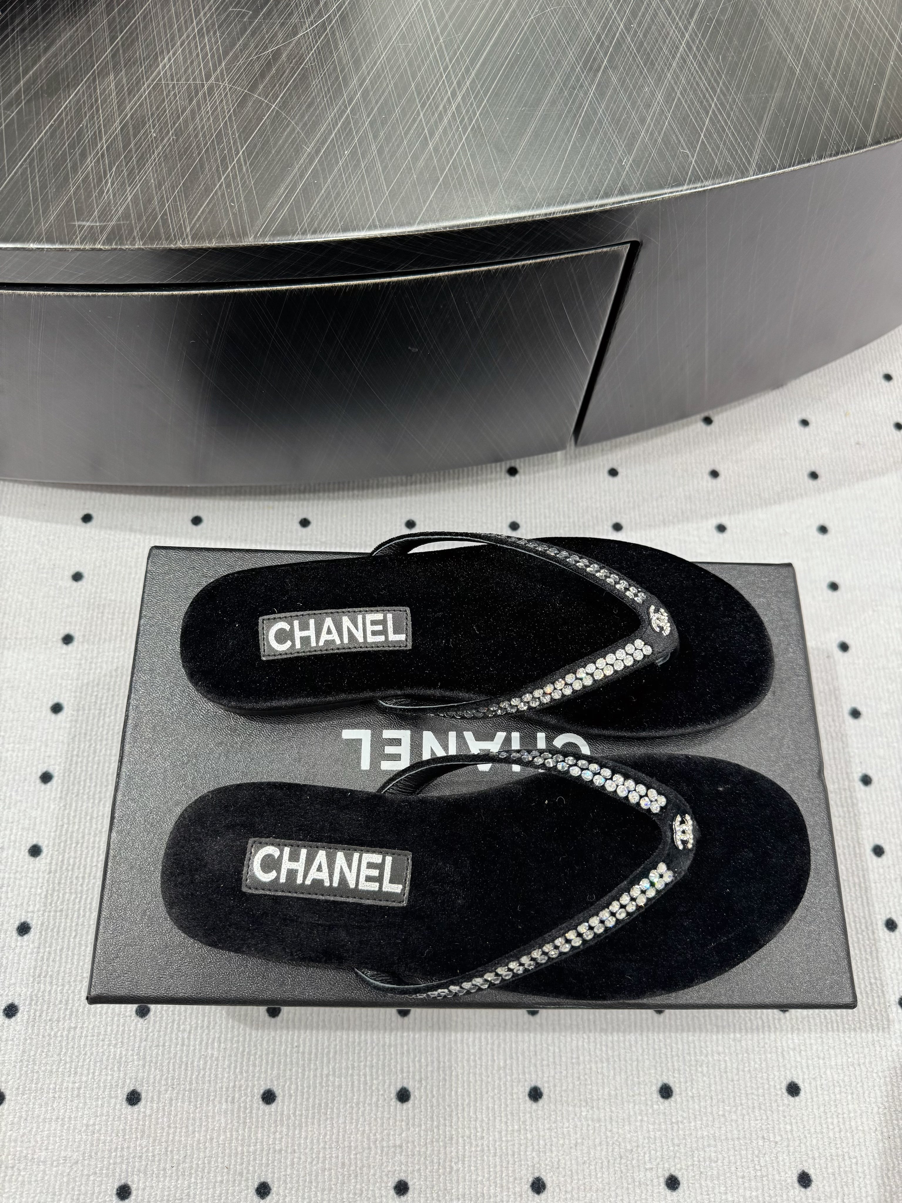 CC Thong Slippers Black Velvet