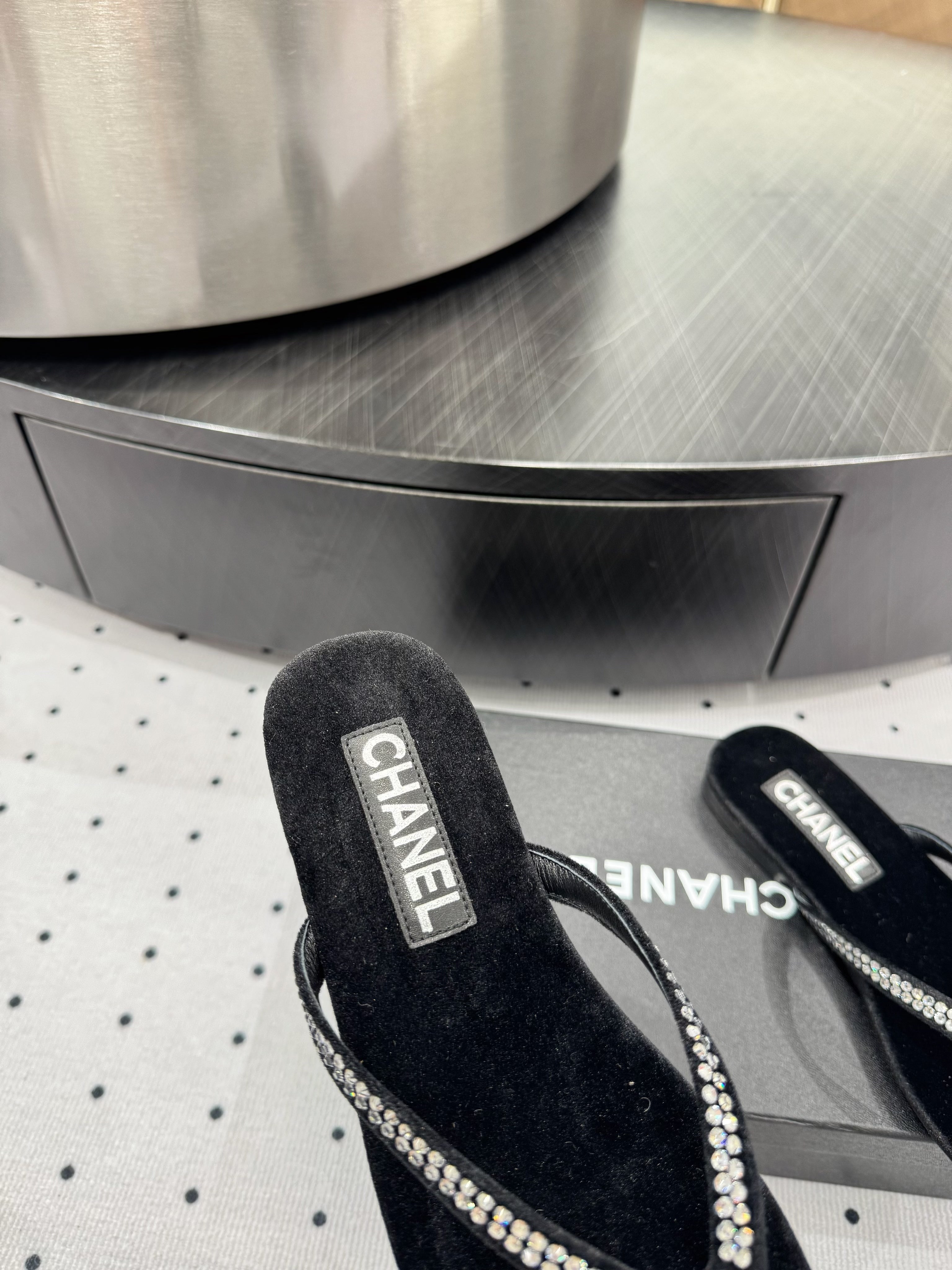 CC Thong Slippers Black Velvet