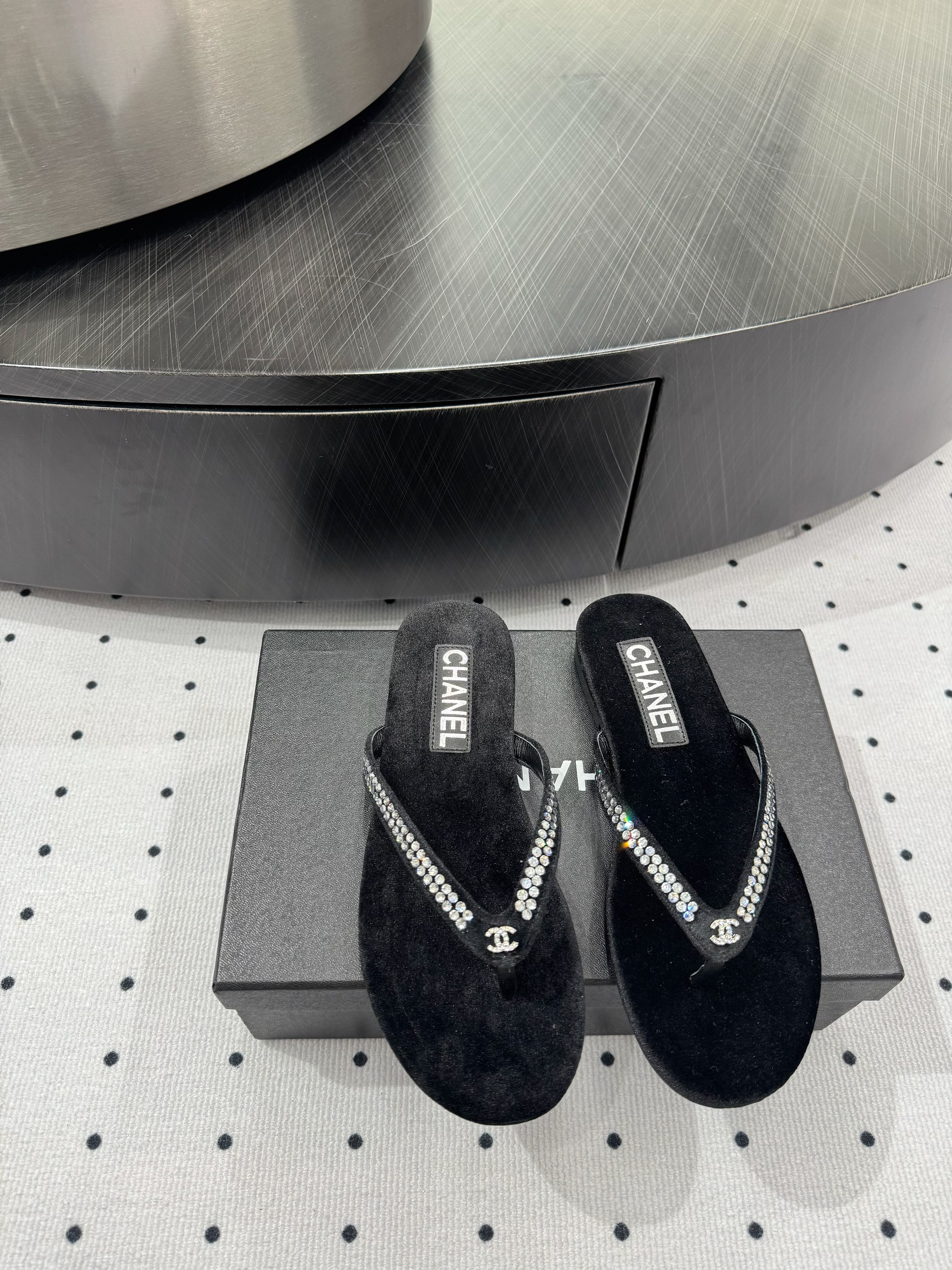 CC Thong Slippers Black Velvet