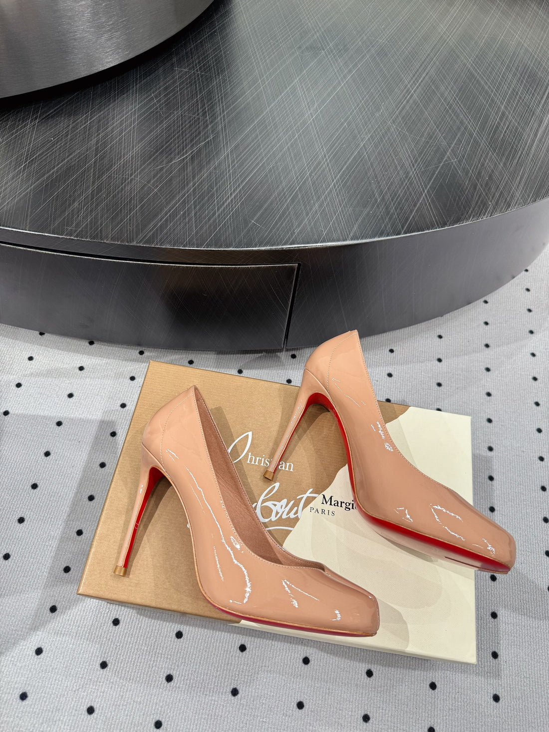 CL x Margiela 25 Pumps Beige 10cm Patent Leather 296037