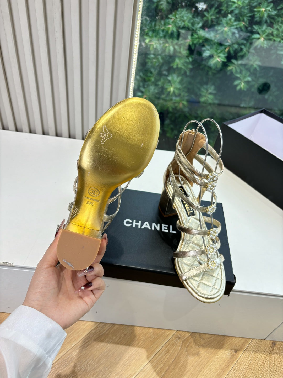 CC 25 Sandals Gold Sheepskin 343962